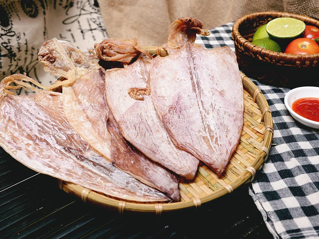Good price - SKINLESS CLEANED SEAFOOD SNACK DRIED SQUID WITH HIGH QUALITY FROM VIETNAM ( Whatsapp: +84975262928, Helen)