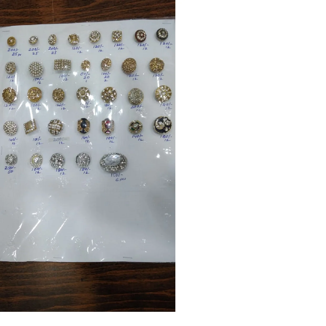 Handmade Brooches Made with Zircon Stones Suitable for Wedding Invitation Boxes