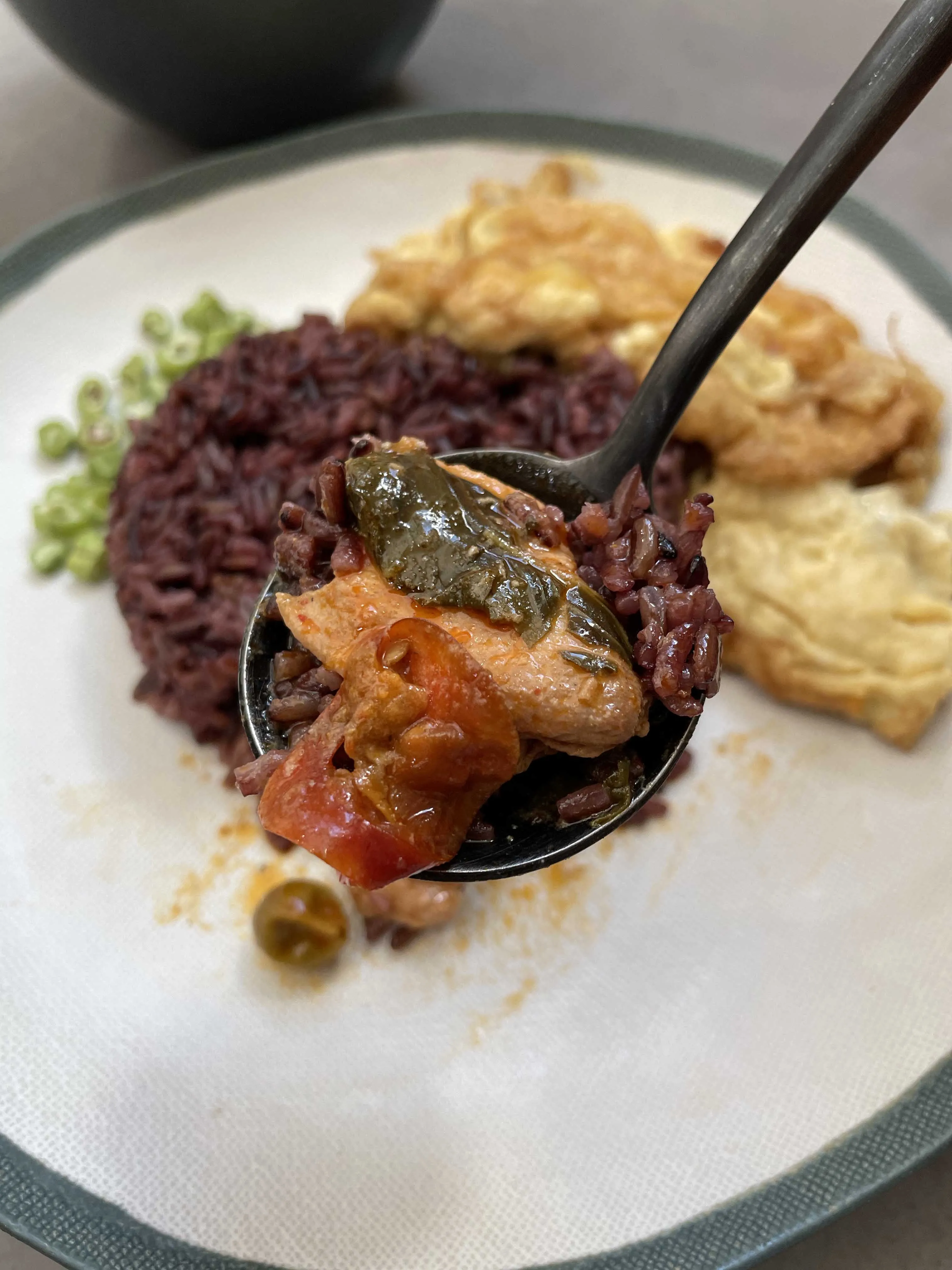 
ROSS - Ready to Eat : Chicken Panang Curry / can be kept 1 year at room temperature / new normal food / 100% sterilized 