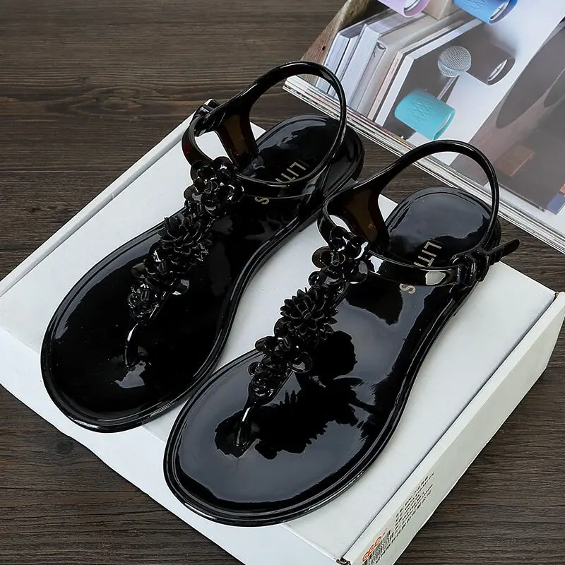 New Arrival Fancy T-strap Women Summer Beach Fashion Sandals Lady Shoes Flats