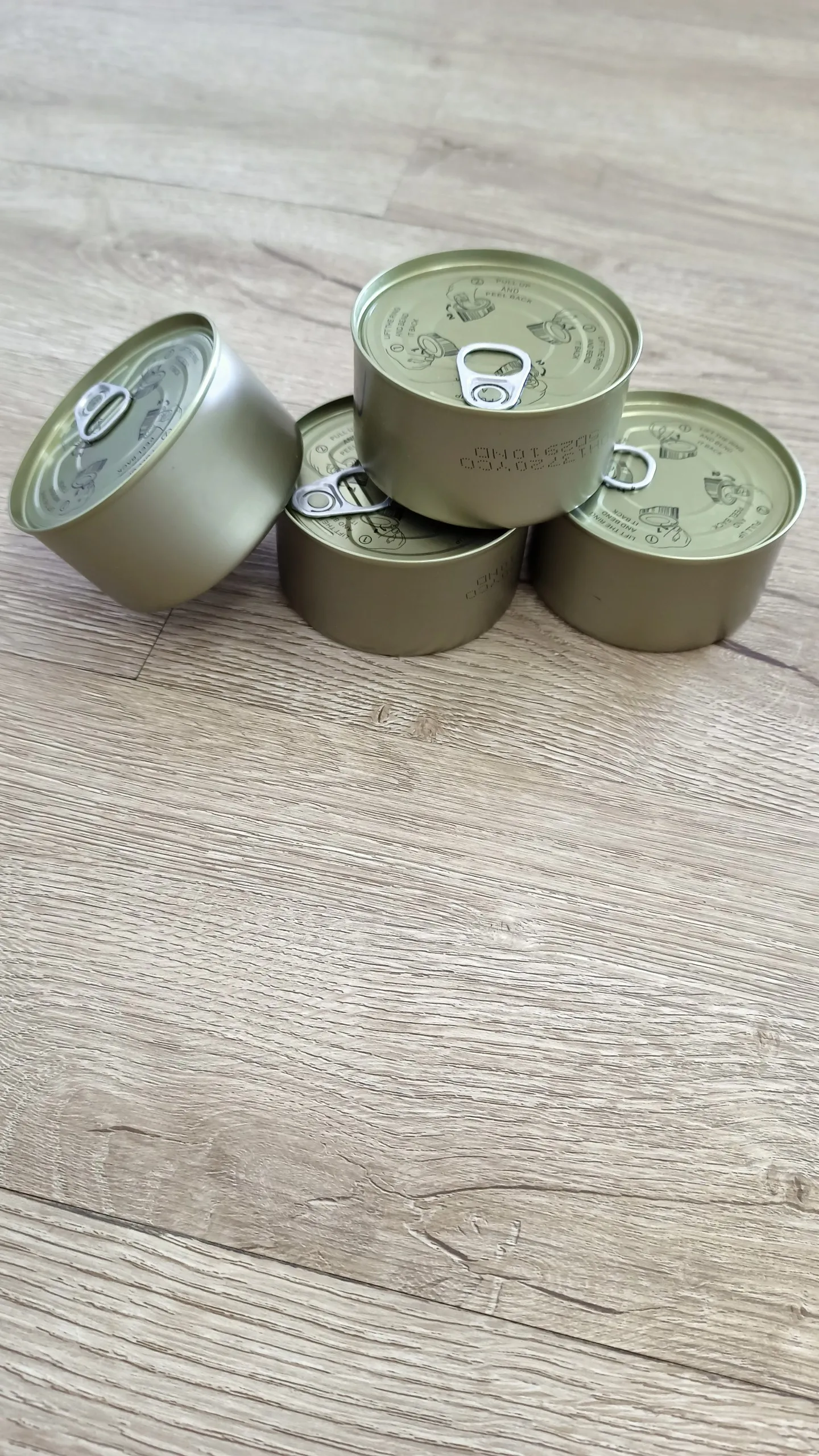 Premium Quality round Tin Metal Canned Tuna Bulk Food Export from Vietnam with Lid and Custom Logo Printing