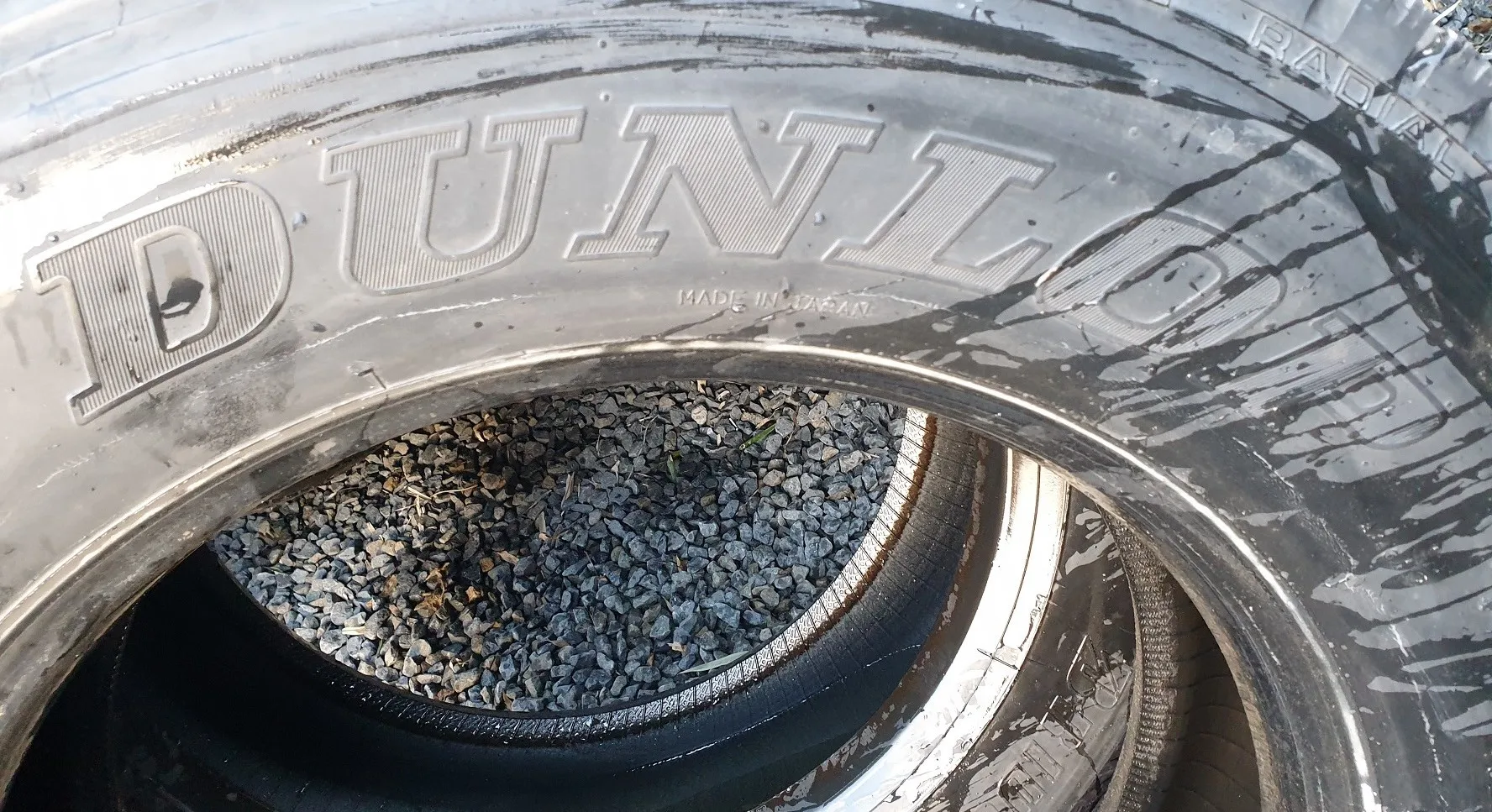 Лидер продаж Бескамерная Шина DUNLOP со стальным радиальным покрытием гарантия 12 месяцев для грузовика поглощающая дорожную шину