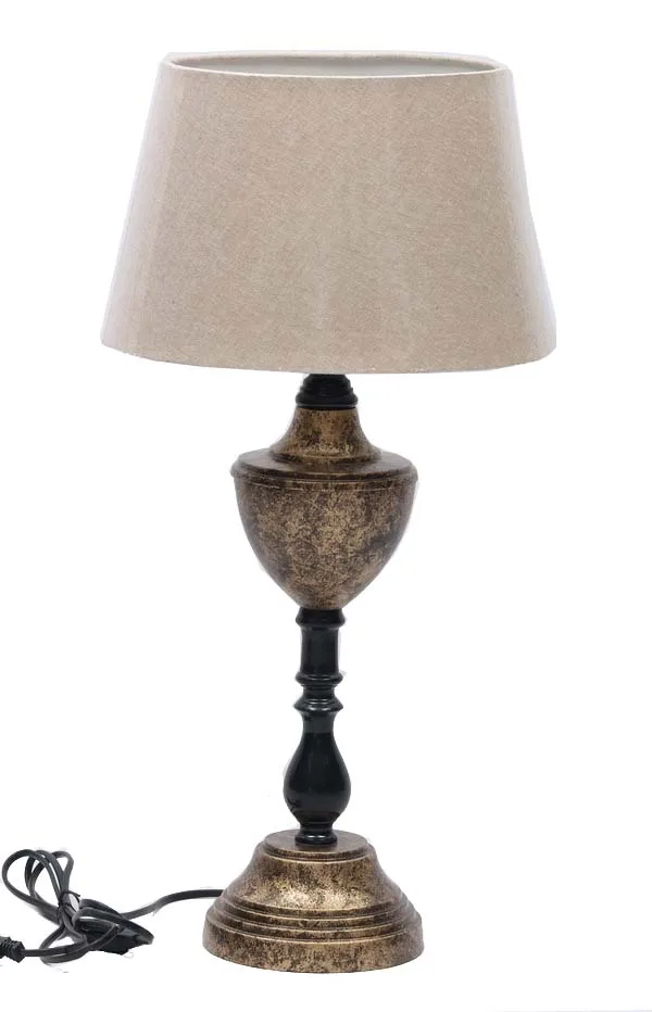 Modern Style Metal Bedside Table Lamp with Square Shade Aluminum and PC/Abs Body 110V LED Light Source for Room Decor