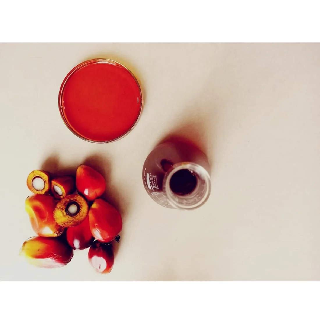 Wholesale 4.5% max FFA Premium Quality 100% Purity Natural Agriculture Crude Palm Oil (CPO) From Indonesia