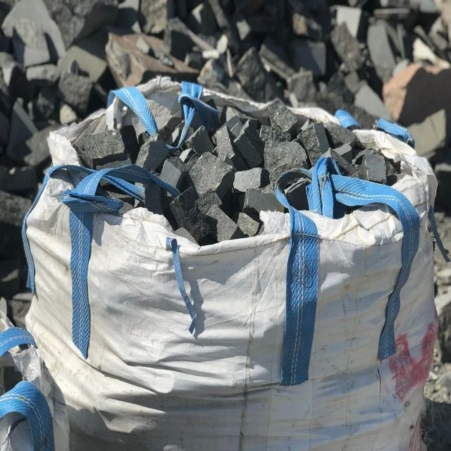 wholesale split flamed hammered cheap natural setts black brick paving stone granite block