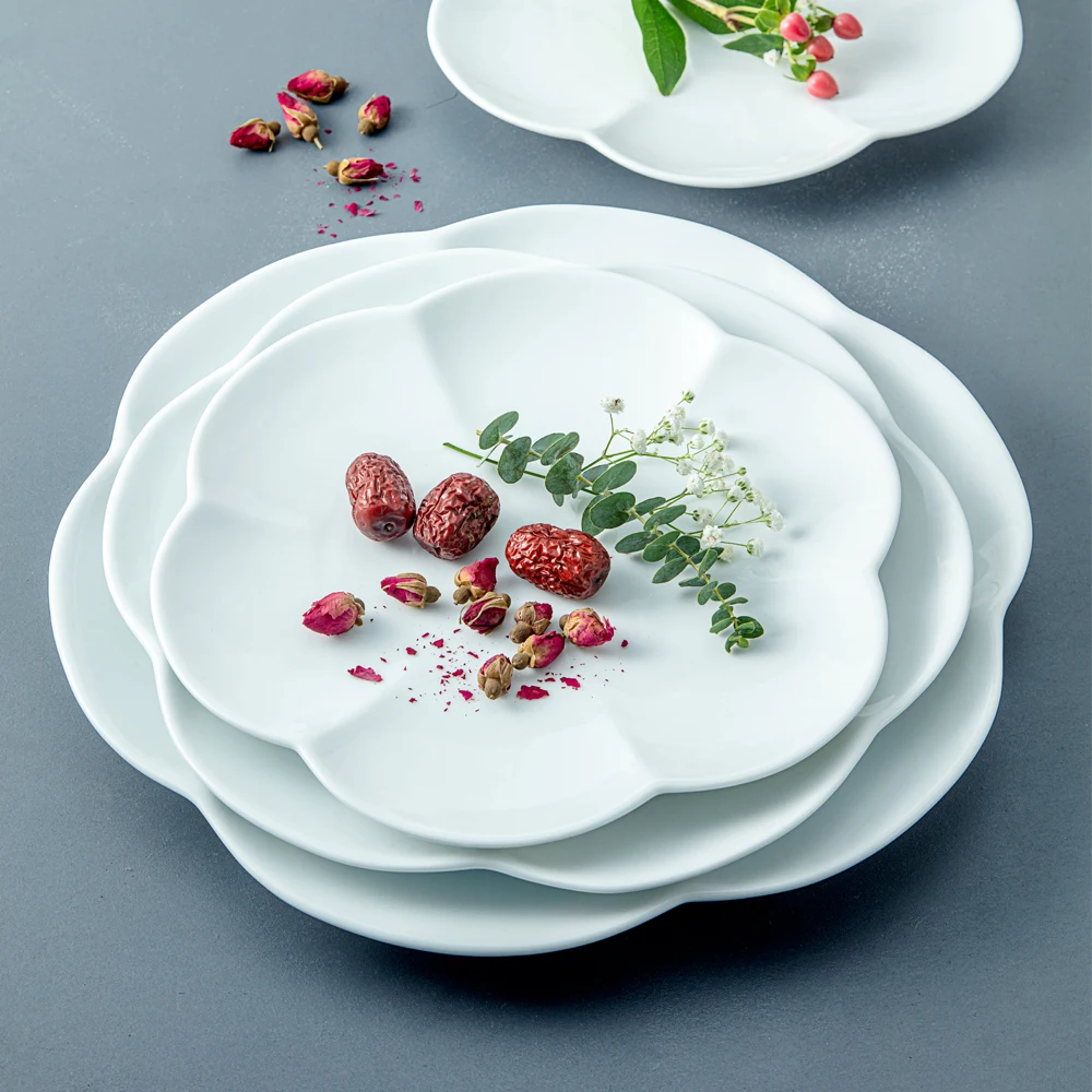OEM Wholesale High Quality Cherry blossom-shaped porcelain tableware for high quality hotels and restaurants