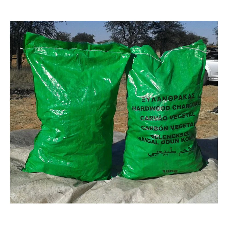 Натуральный древесный уголь из твердой древесины доступен для продажи по хорошей