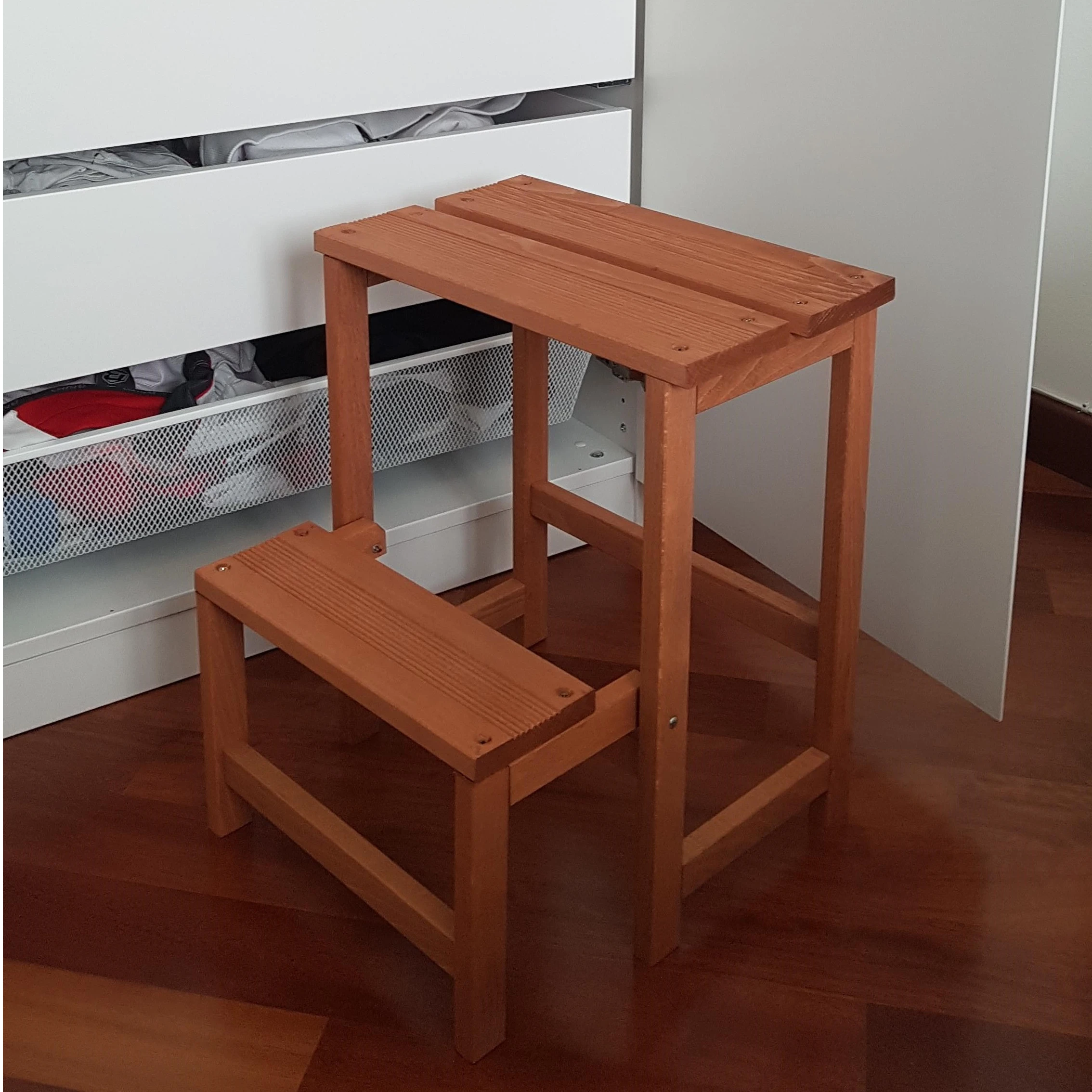 Комплект из высококачественных итальянских складной стул лестницы из бука 2-шаги цвета грецкого ореха с широким голенищем и с объёмным рисунком из мультиков канавки шаг для дома