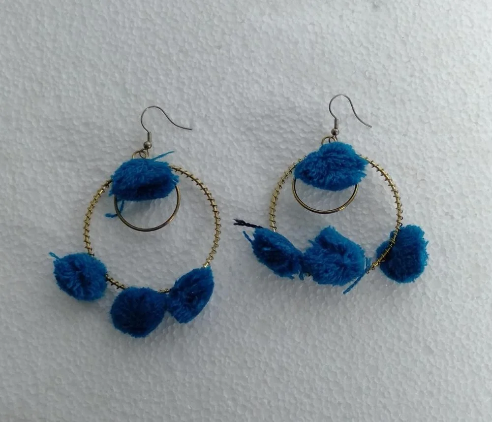 Indian Style Metal With Blue Tussle Charm Earring Jewelry Models India 2024 for Woman Pictures Gift White Party Trendy