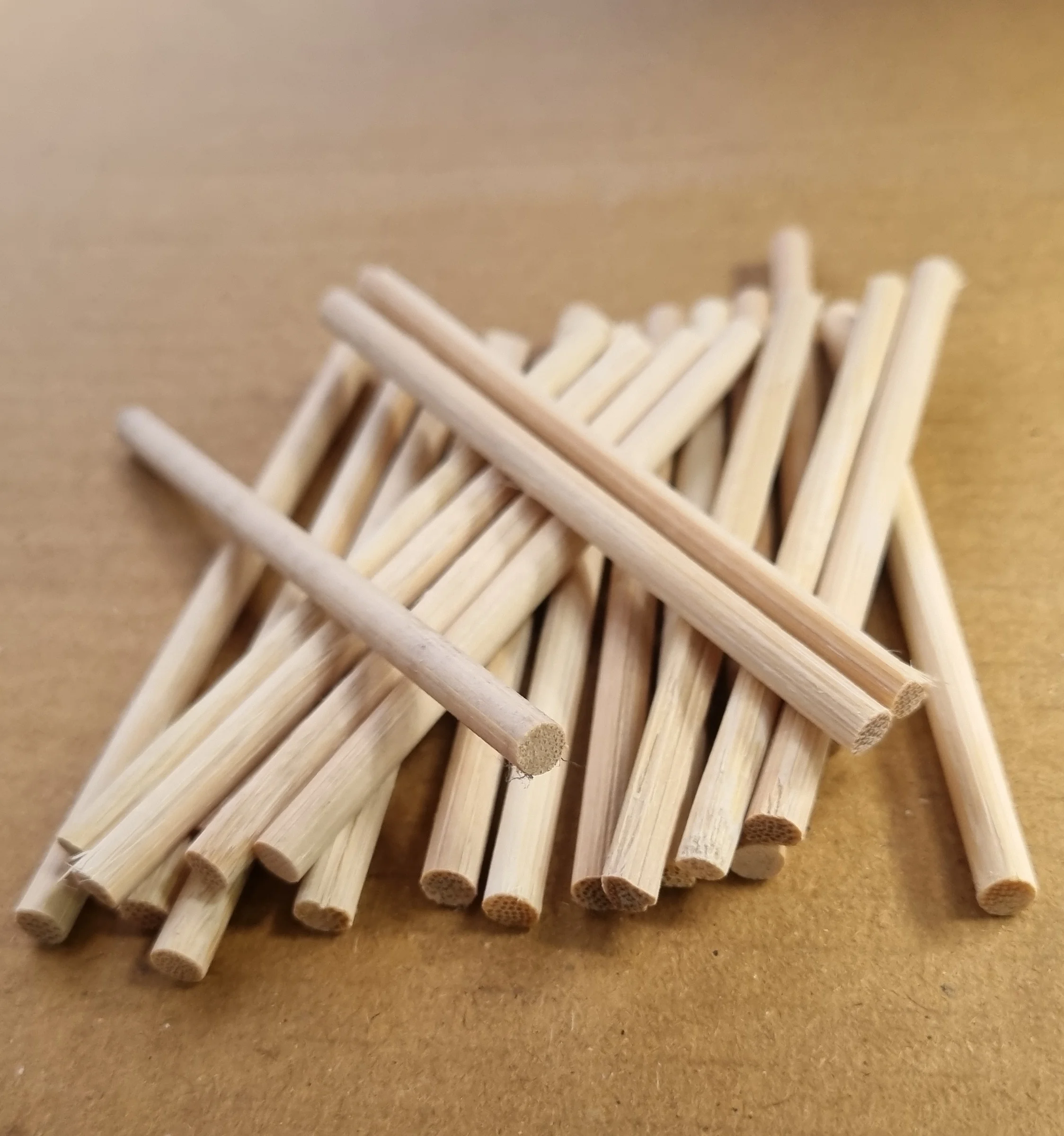 Specially designed cone or pre rolled leaf filling sticks bamboo and wooden tube cone filling best shaped cone filling sticks