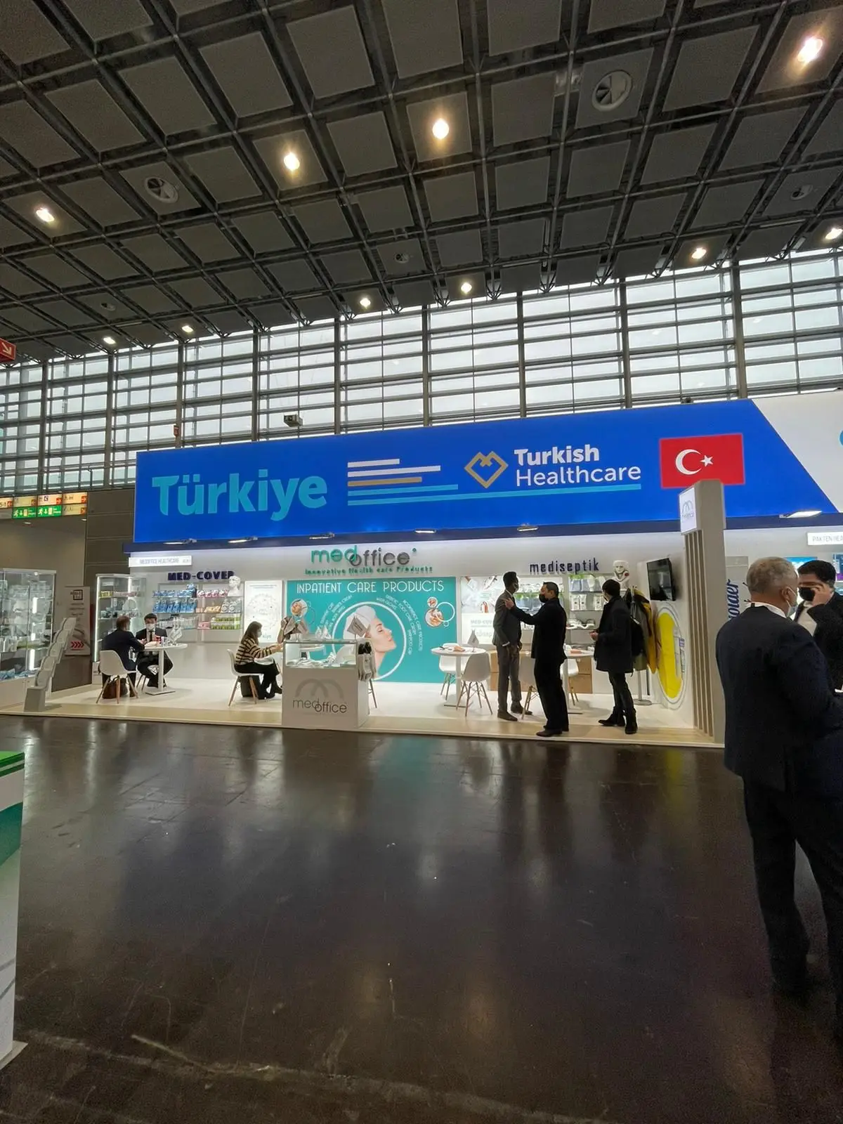 Med-Cover Extra Thick Bedridden Cleansing Gloves Incontinence Care No Water Rinse OEM Customized Health Care Packing