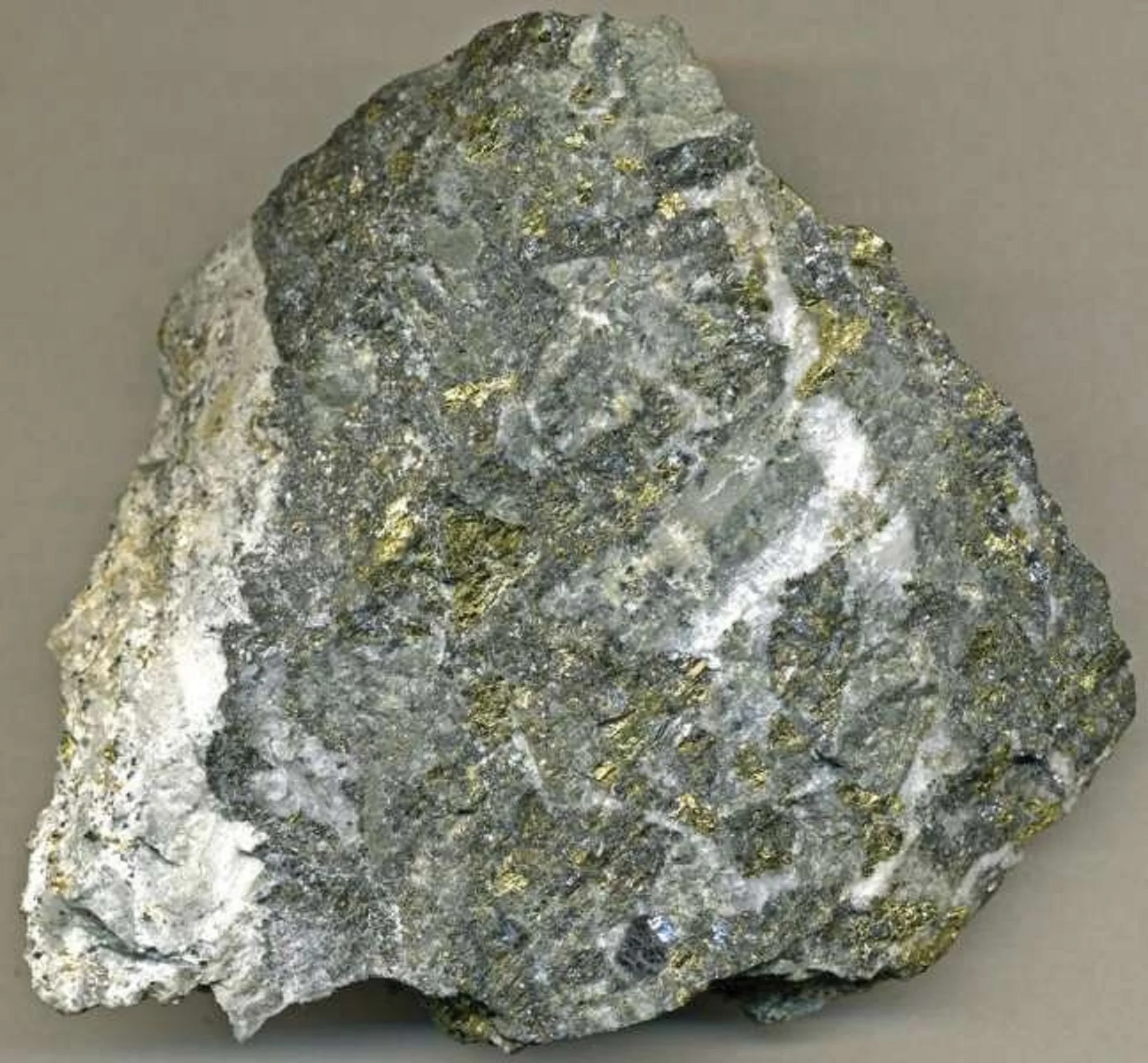 Industrial TANTALITE ORE Coltan Ore Columbite columbium Niobium From Rwanda Wholesale Cheap Price