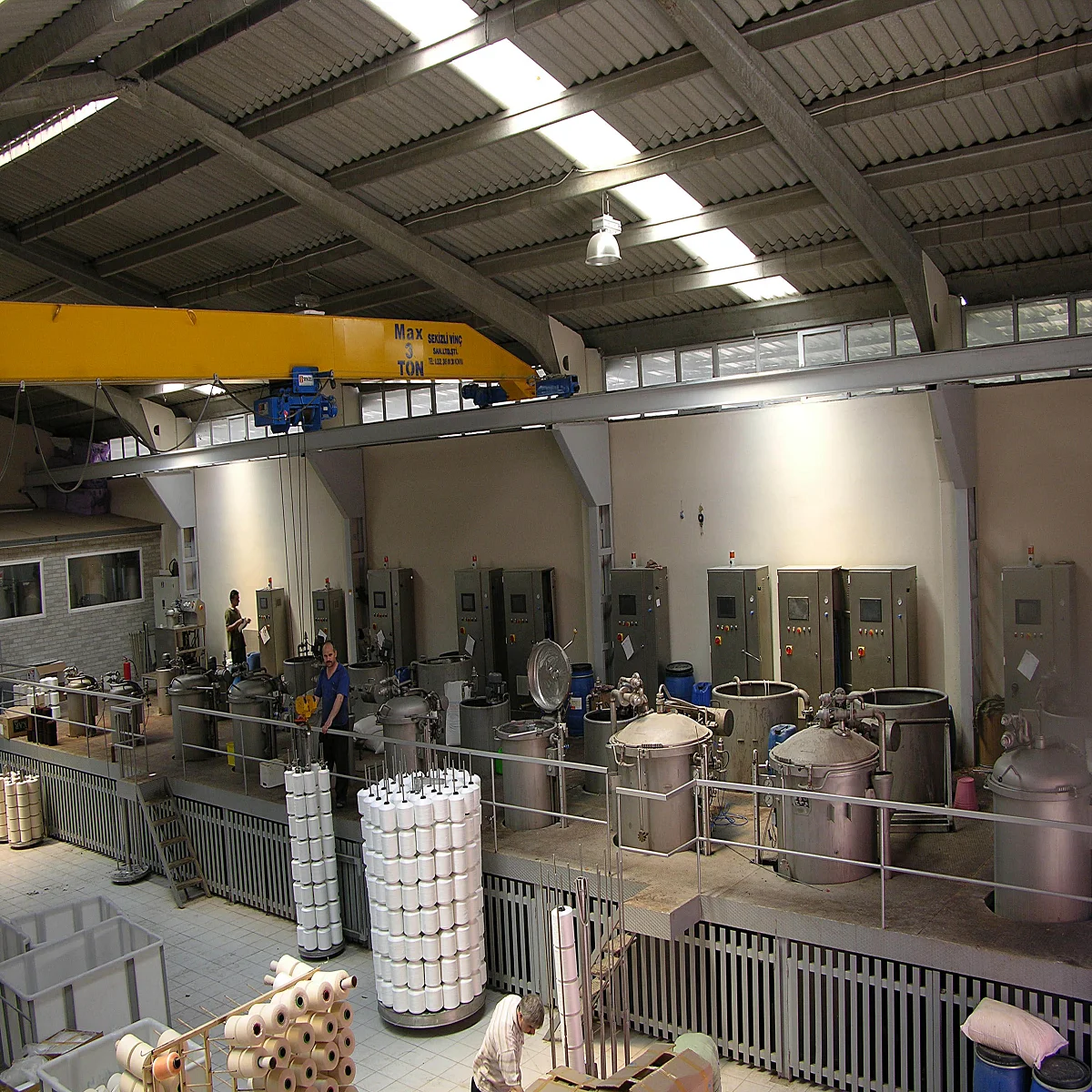 Textile Polyester Cotton Acrylic Fiber Muff Sewing Thread Textured HT HP Bobbin Yarn Cone Dyeing Machine 20 kg