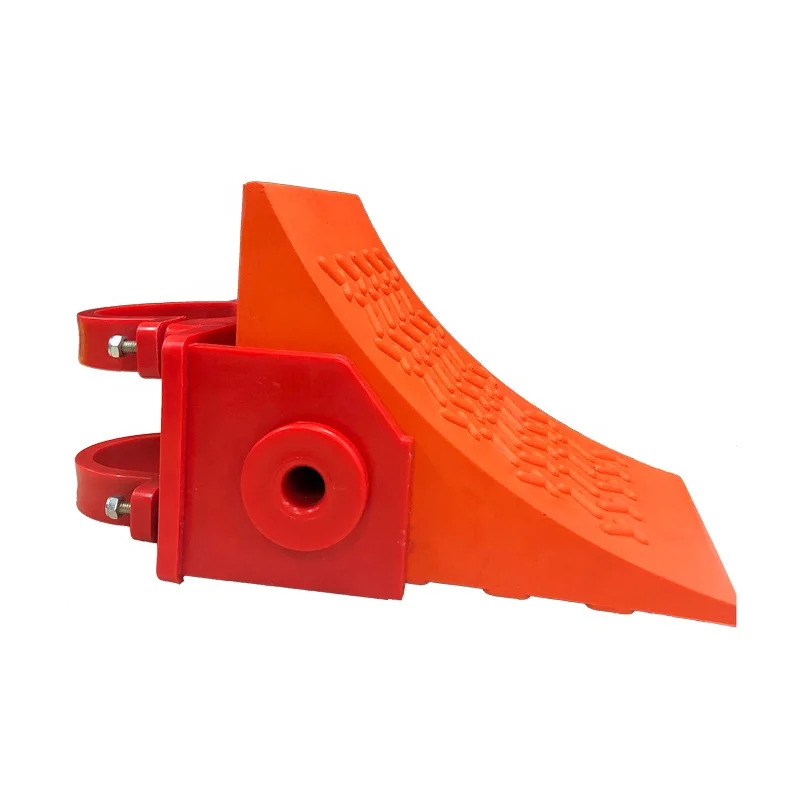 
Plastic Red Truck Wheel Chock Holder 200*180*100Mm/0.55Kg With 3Inch External Roll Bars 