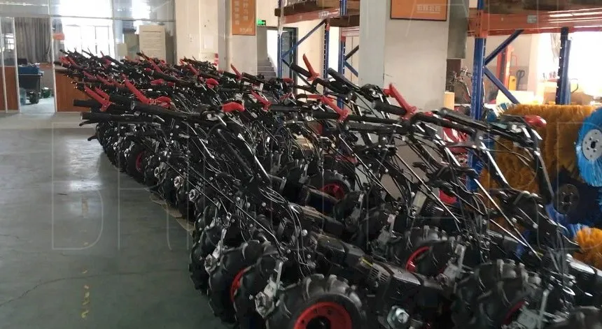 Качество идущий сзади Gasoline-Sweeper-Gasoline-Snow-Machine-Snow-Blower-11HP для
