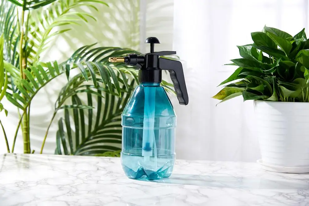 Small Trigger Sprayer Container 8667 Transparent Spray Pump PET Plastic Spray Pump Agricultural Machine Orange 1.5L