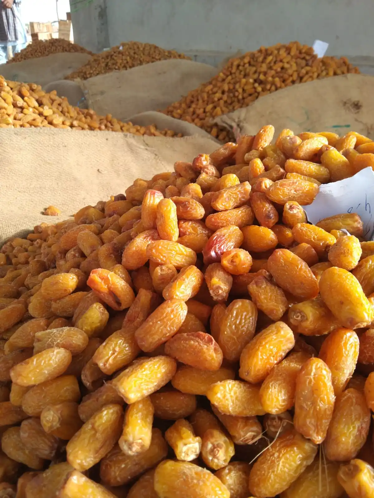  Пакистанские желтые сушеные даты свежий урожай 2021-22 Премиум-качества большой размер RANGKAAT желтая CHUWARA CHUARA категория A