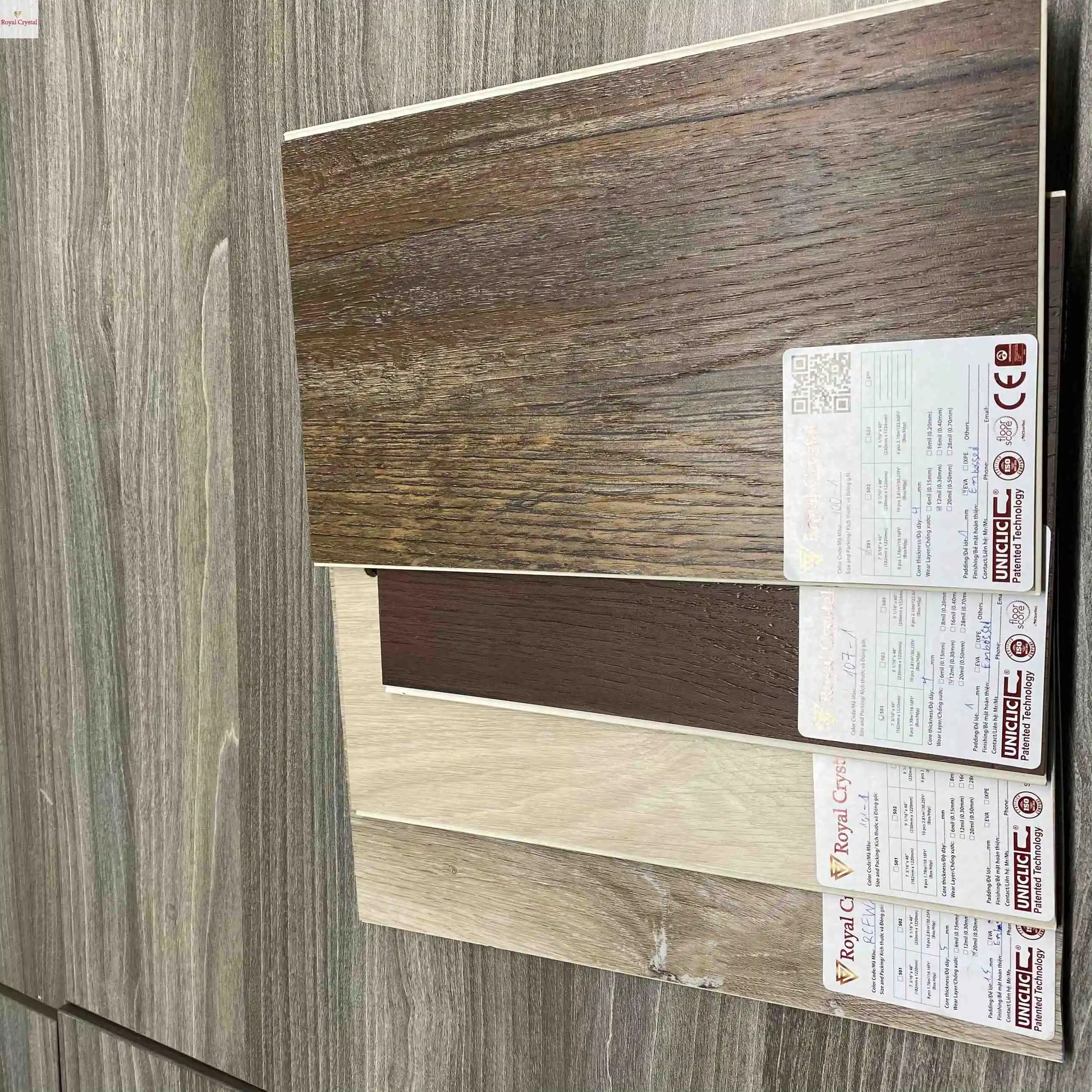 100% pure vinyl Vietnamese SPC Flooring Manufacturers Wear Resistant for Home and Commercial All Bevel Available Soft Padding