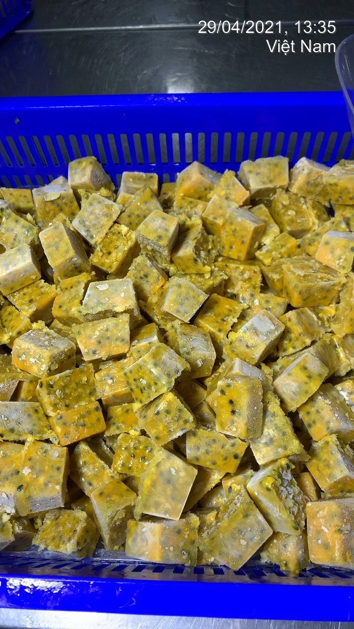 IQF - Frozen Golden Passion Fruit from Vietnam - Export wholesale High Quality (Certification: GAP, HACCP...) - 100% Organic