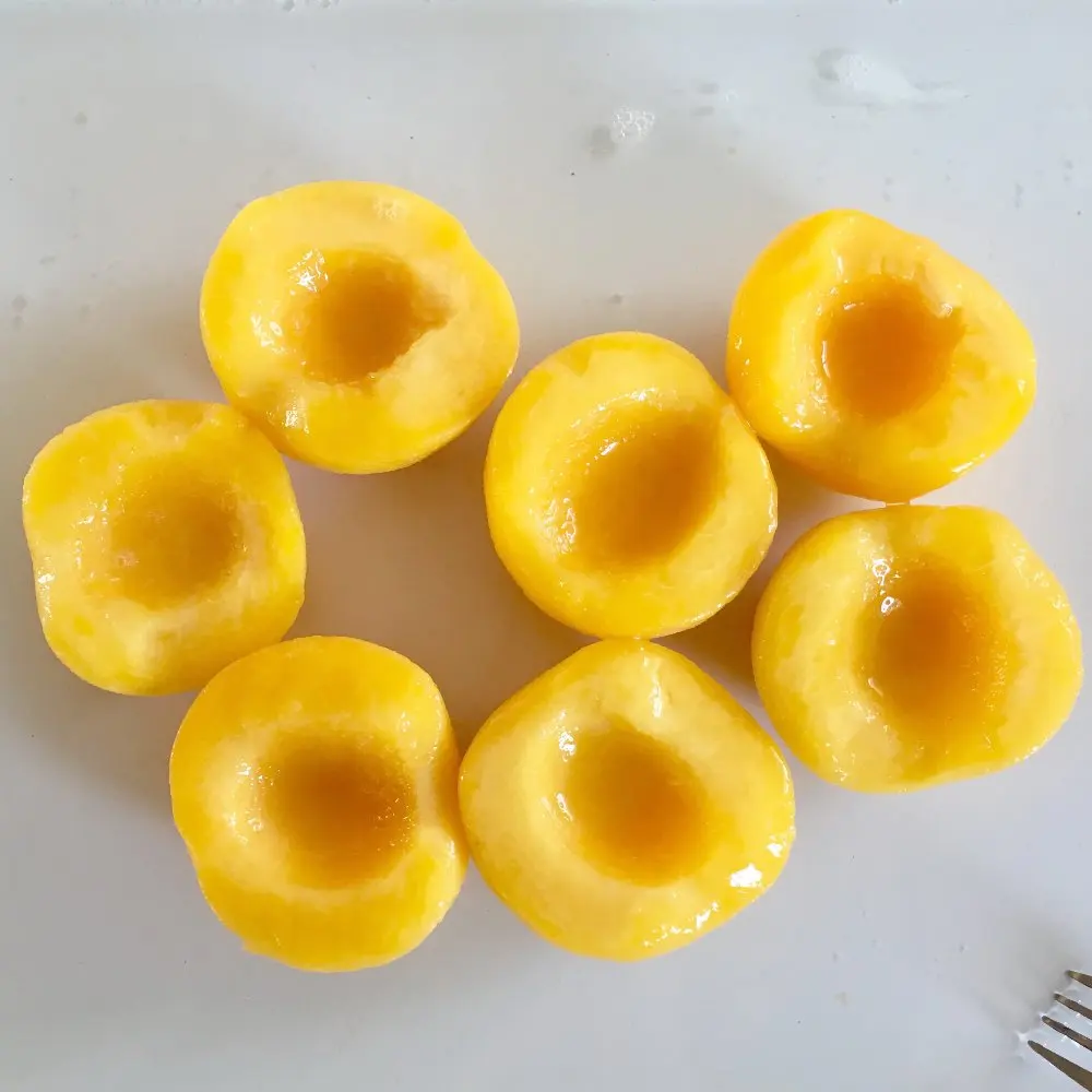 2021 Hot Selling Canned Yellow Peach Halves In Light Syrup 820g