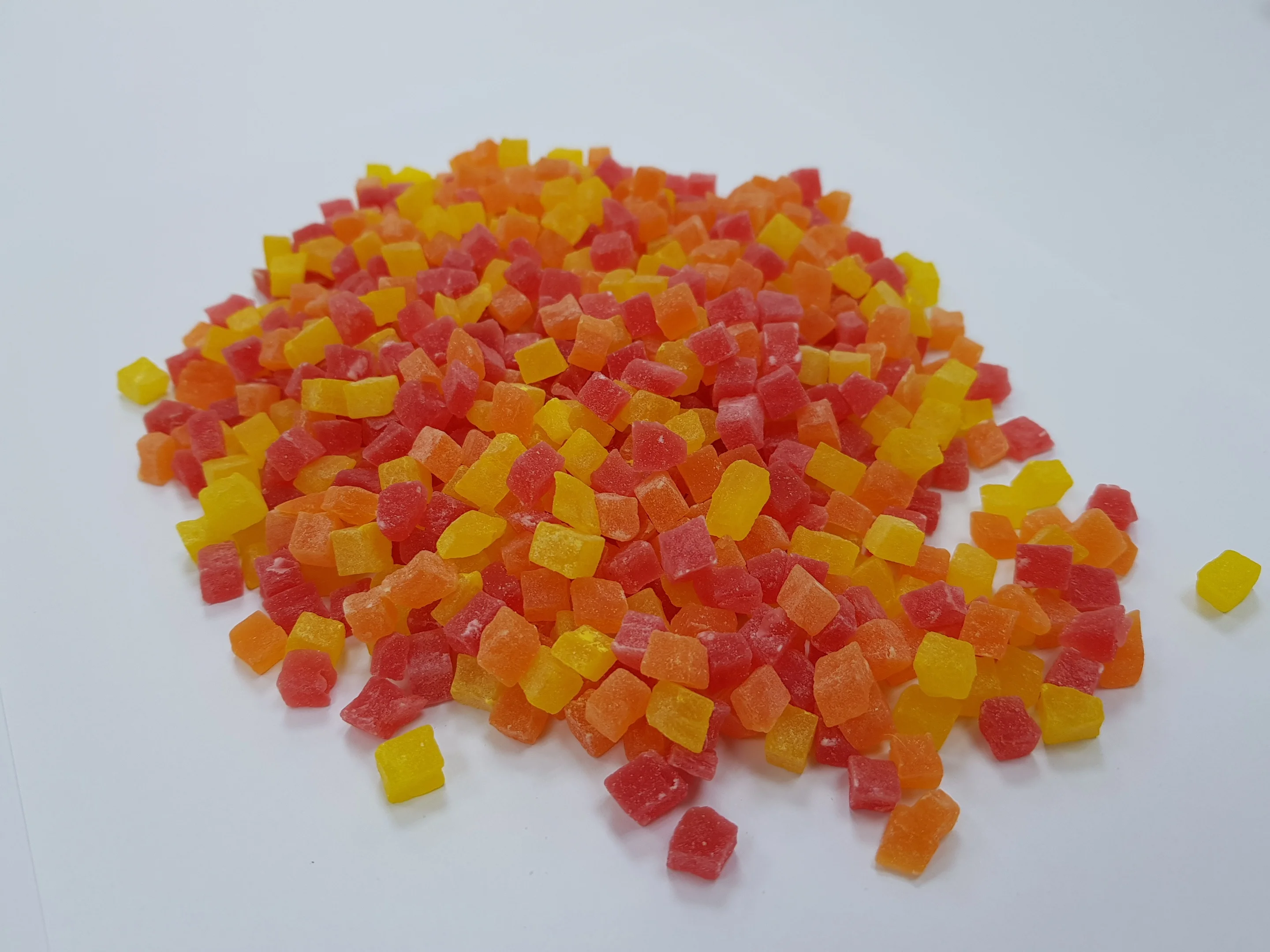 
Dried candied Papaya 5-7mm color added from Thailand 