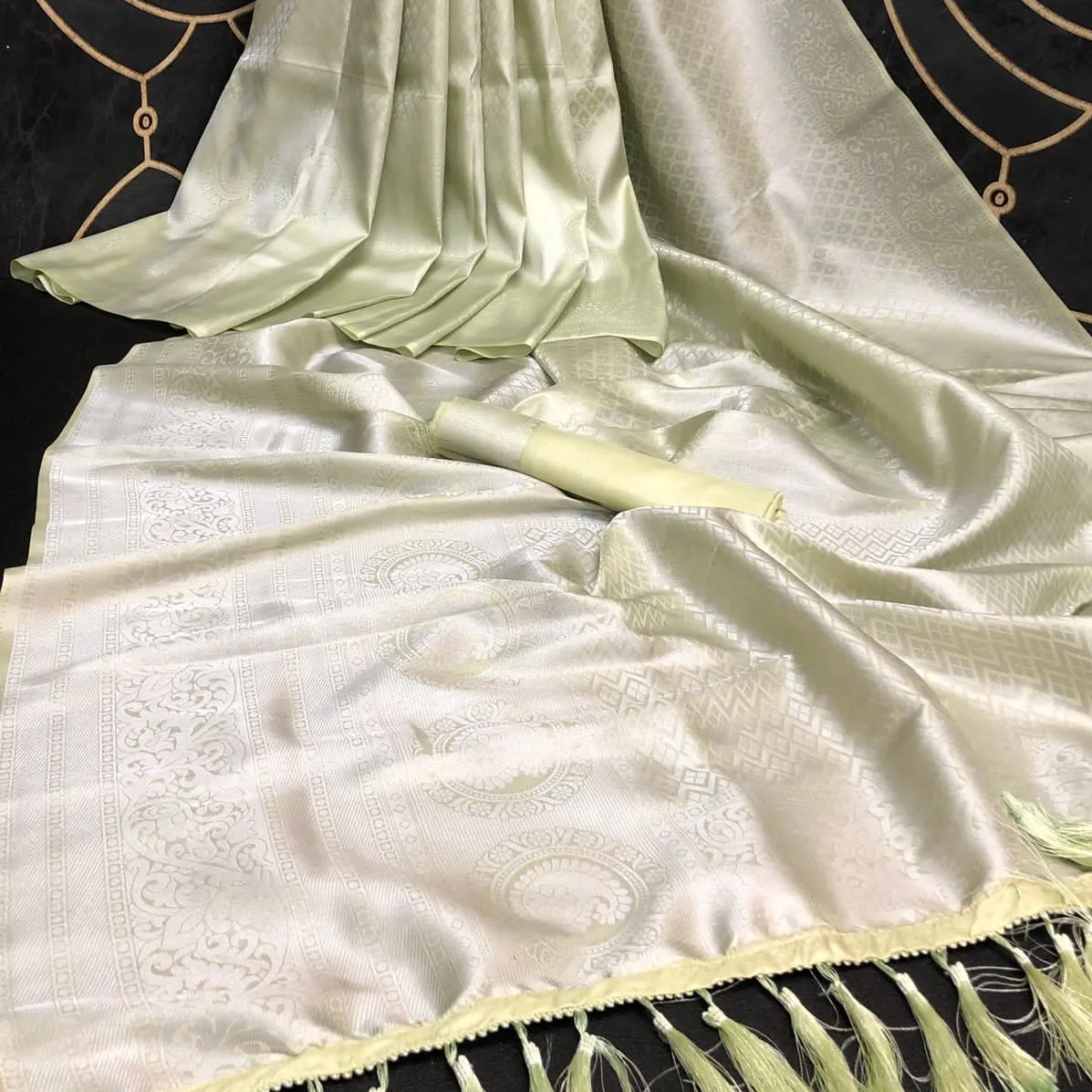 Womens silk sari with zari weaving latest design muslin jamdani taat Bangladesh original sari fabrics