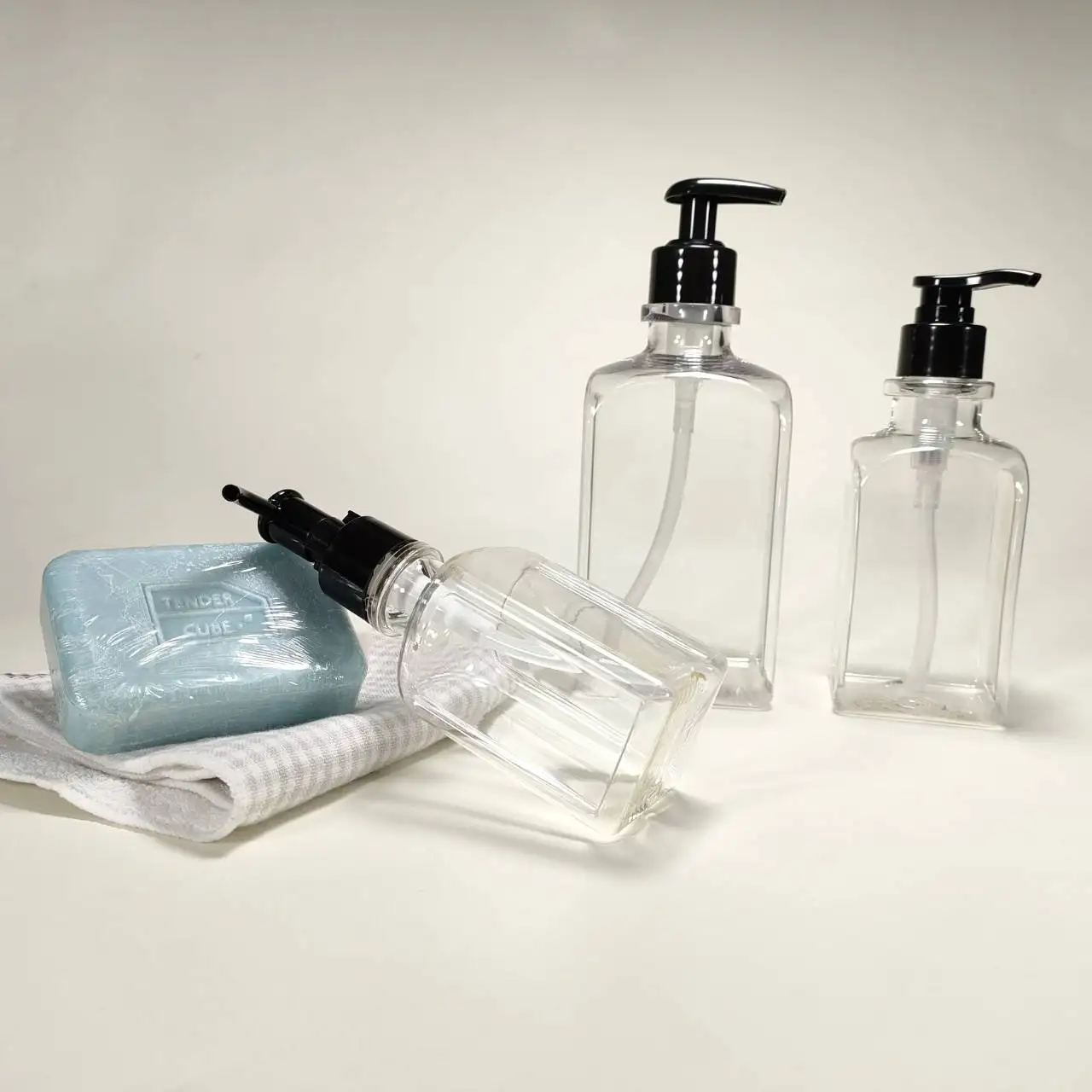 500ml square shampoo plastic bottle with black pump