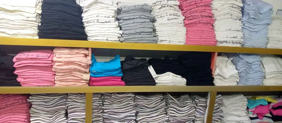 KIDS T-SHIRT SURPLUS GARMENTS MANUFACTURES MOQs 1002.4K stock