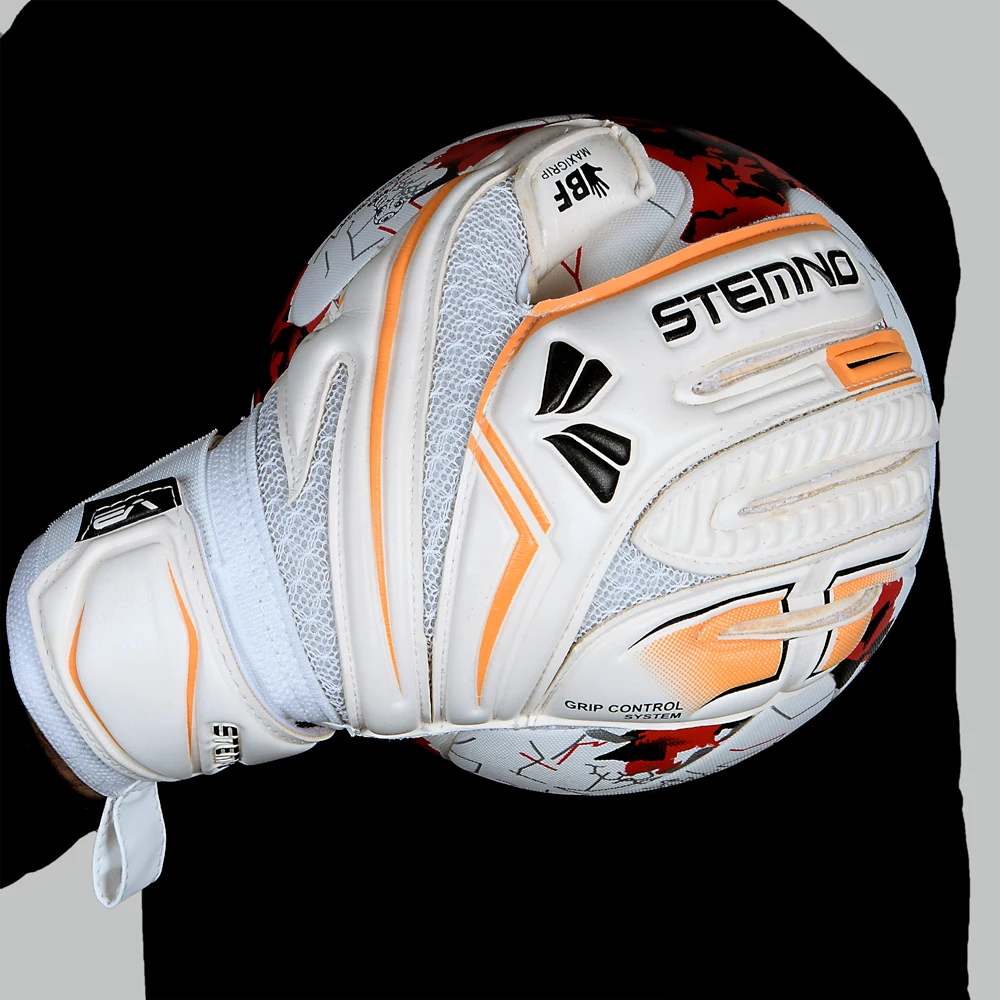  Оптовая продажа для детей и взрослых размер футбольные перчатки вратаря немецкий латексный стиль футбола