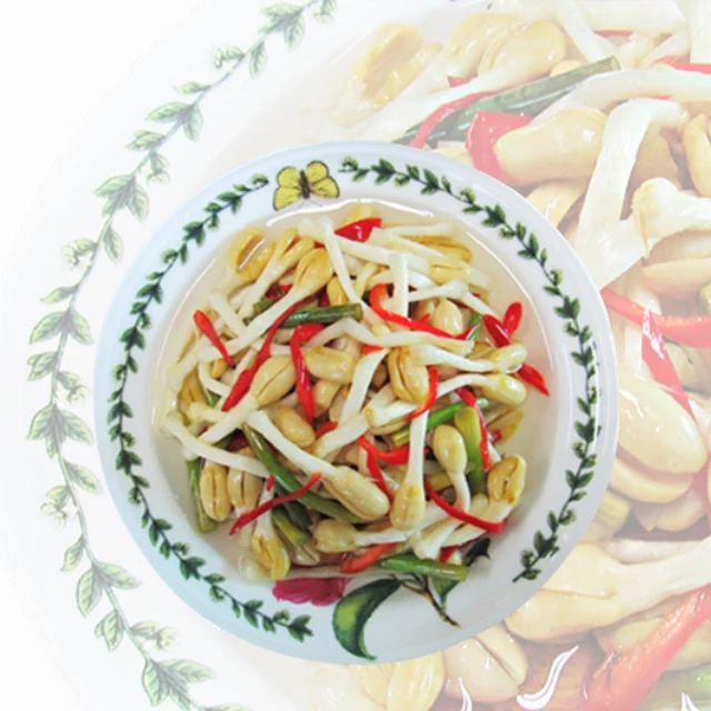 
Korean Hansungwon Peanut Sprouts Pickles Traditional Taste 800g Healthy Preserved Food Seasoned with Red Pepper and condiment 