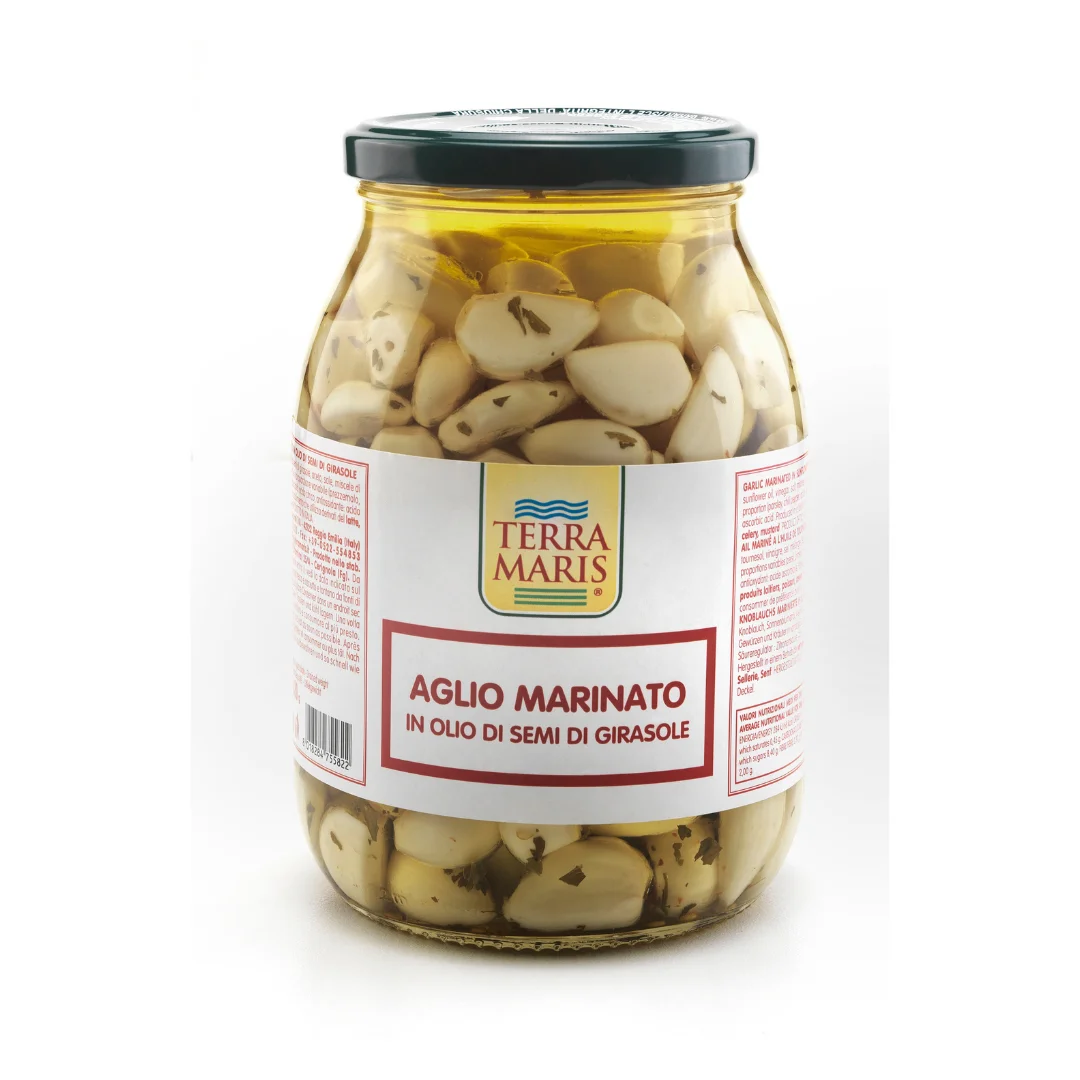 High quality Italian pickled garlic in sunflower 980 gr