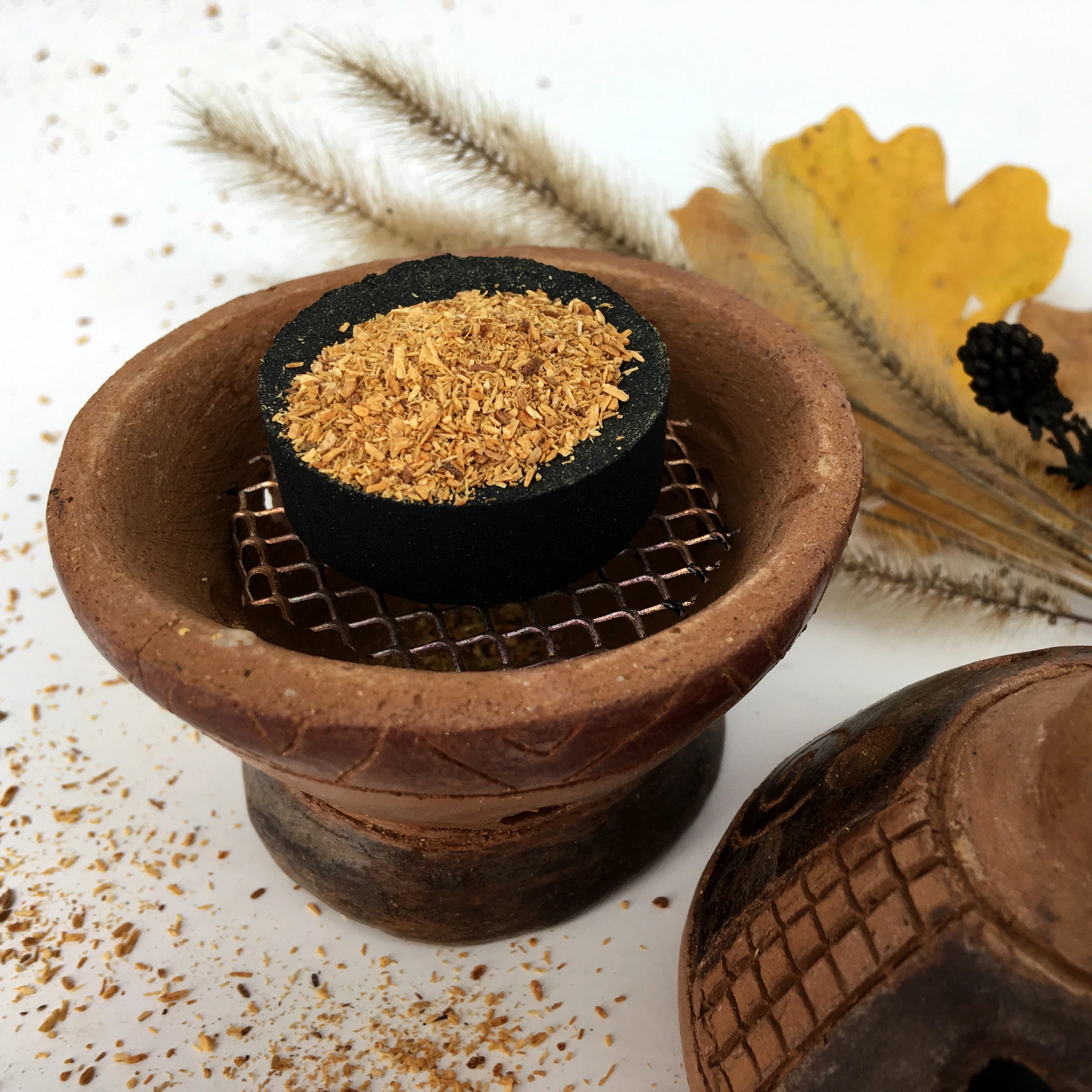 Fresh and Balsamic Aroma Incense Wood from Ecuador - Palo Santo Powder Incense Shavings - Shipped from Ecuador - 100 kgs or more