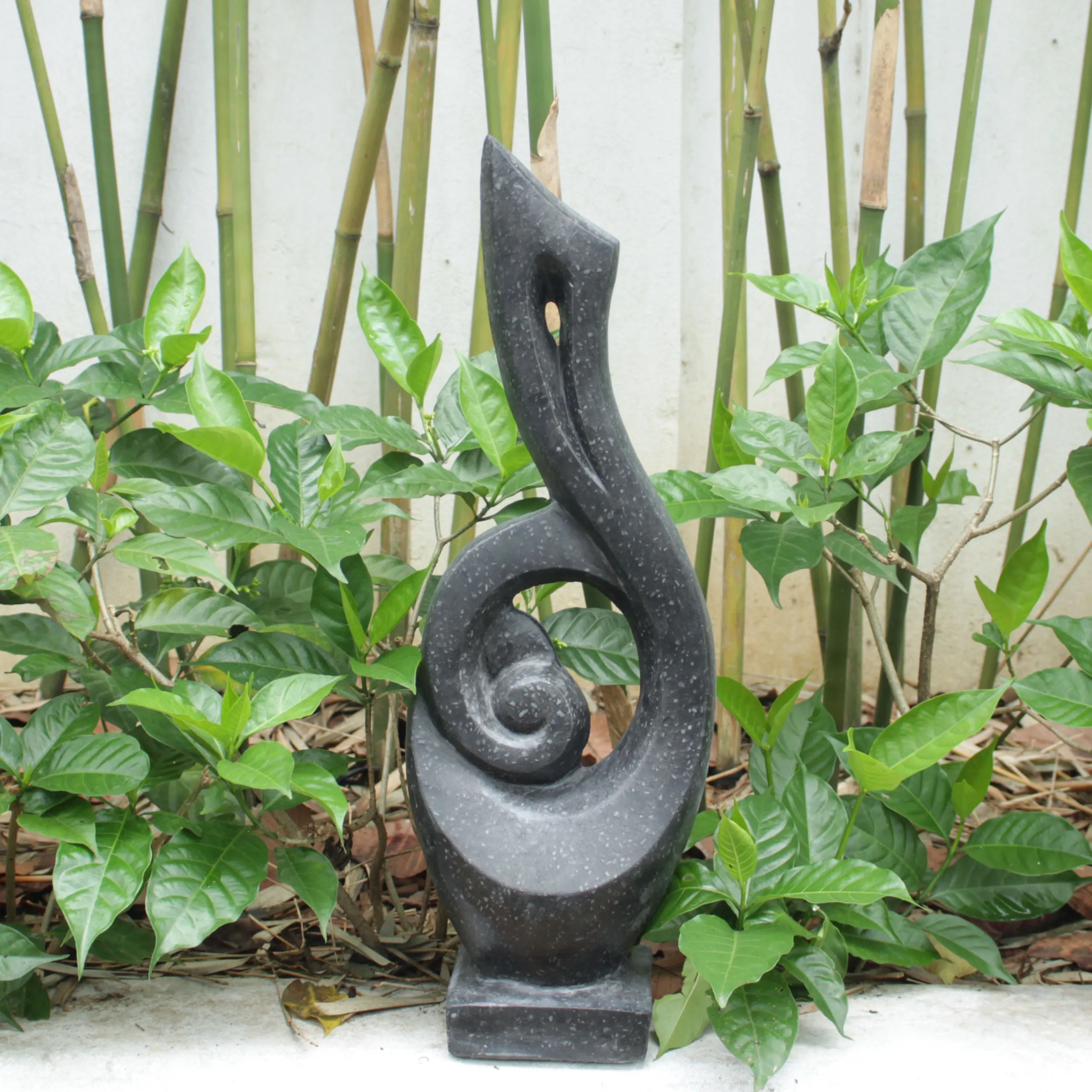 Outdoor Black geometrical shape Running Water Garden Resin Fountain Garden Ornaments Garment Decor