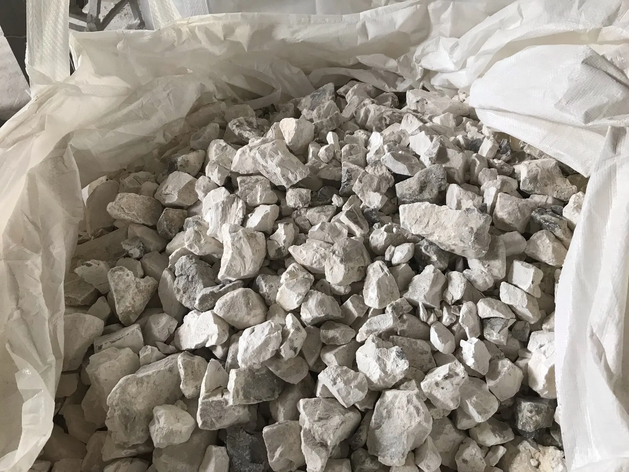 Quick Lime Calcium Oxide CaO Burnt Lime for Steel Making from Vietnam