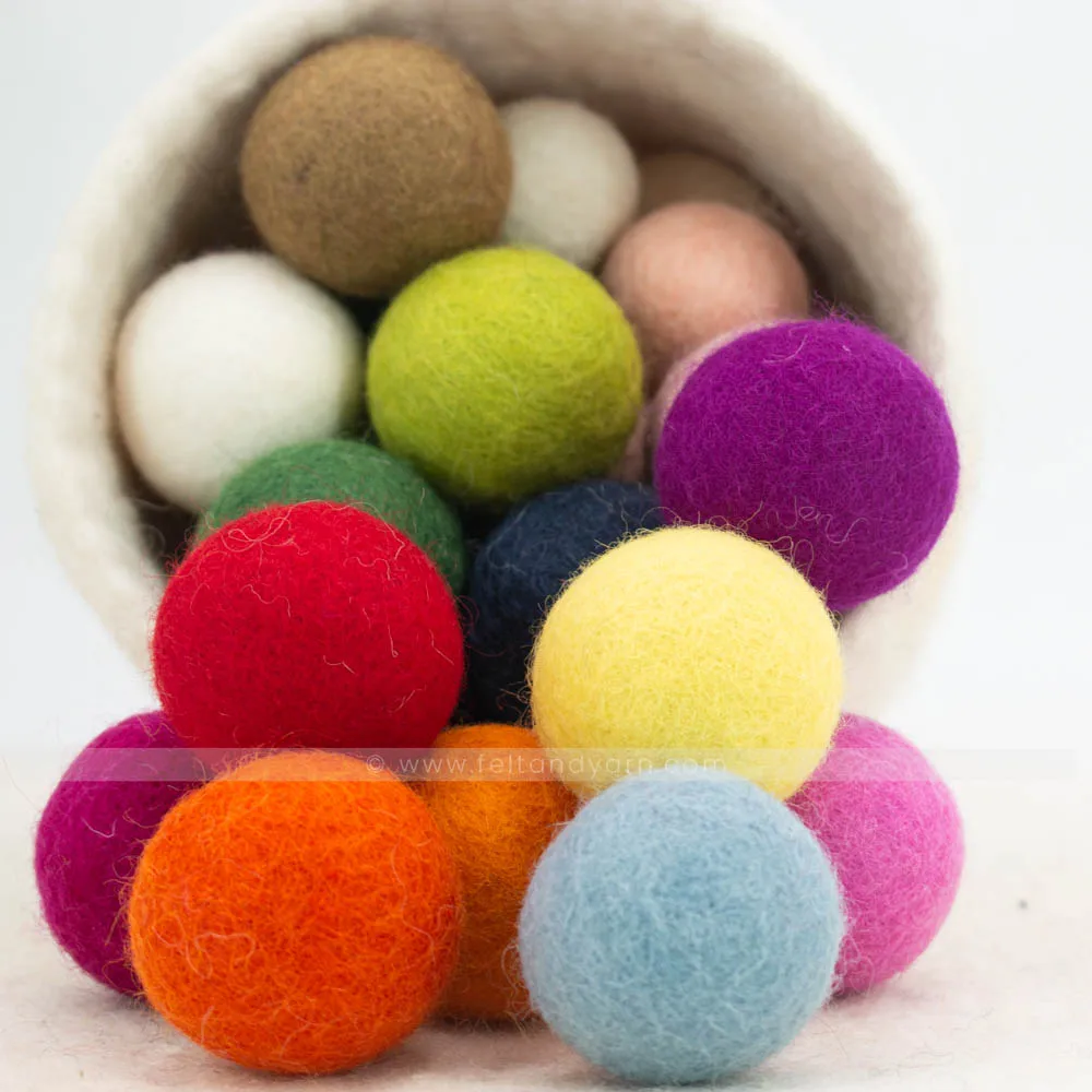 FB-004: Hot Selling 4 cm Felt Balls Wool Decoration Multi-Color Round Pompoms for Wholesale Eco-friendly & Natural