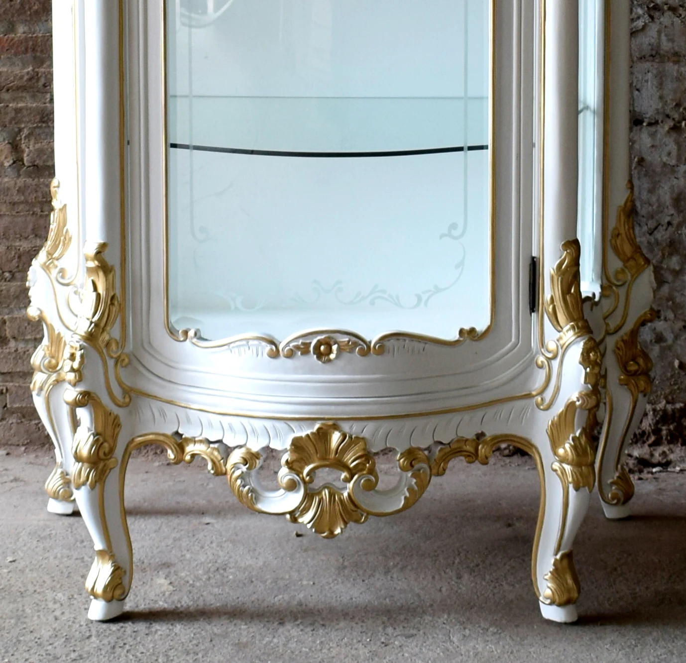 Luxury Royal Carved Living Room Furniture Cabinet Showcase