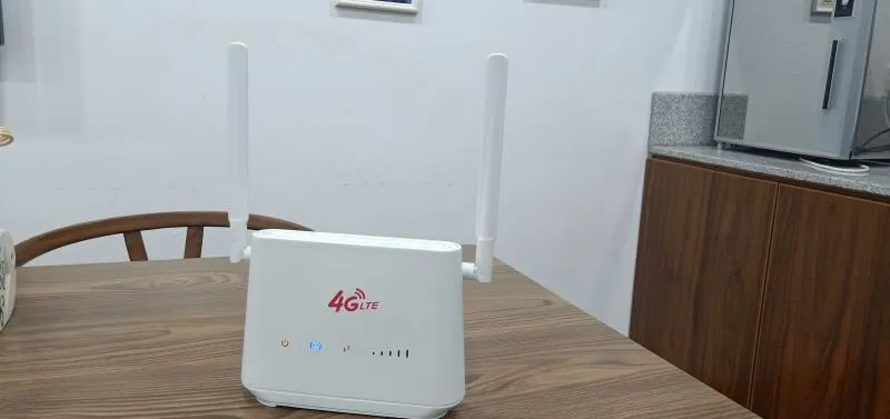 
4G LTE VoLTE Indoor CPE Router WIFI ROUTER with Battery with RJ-11 Phone port 