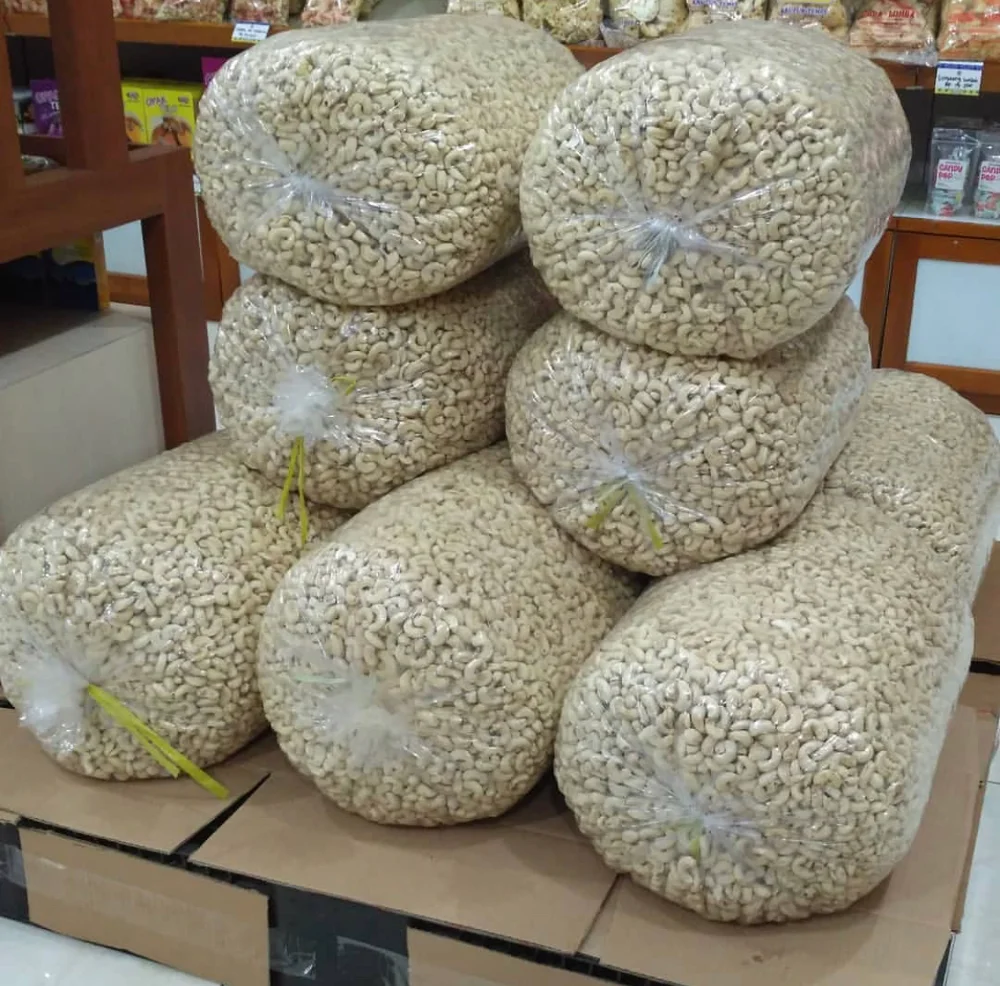 Quality Cashews Nut Supplier Offers Raw Cashew Nuts In Shell