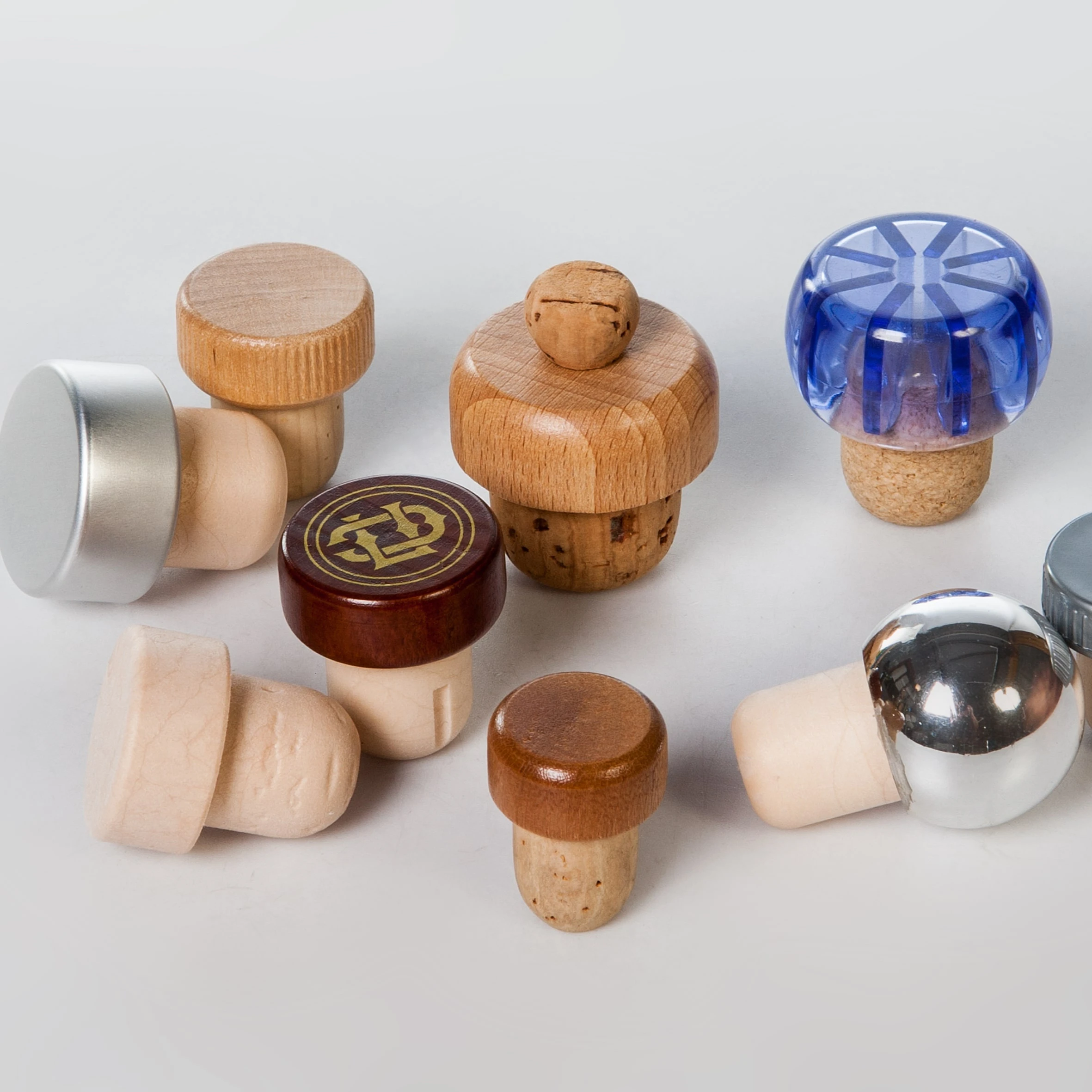 
Different Type of Bottle Closures, Wood & Plastic top Cork Stoppers 