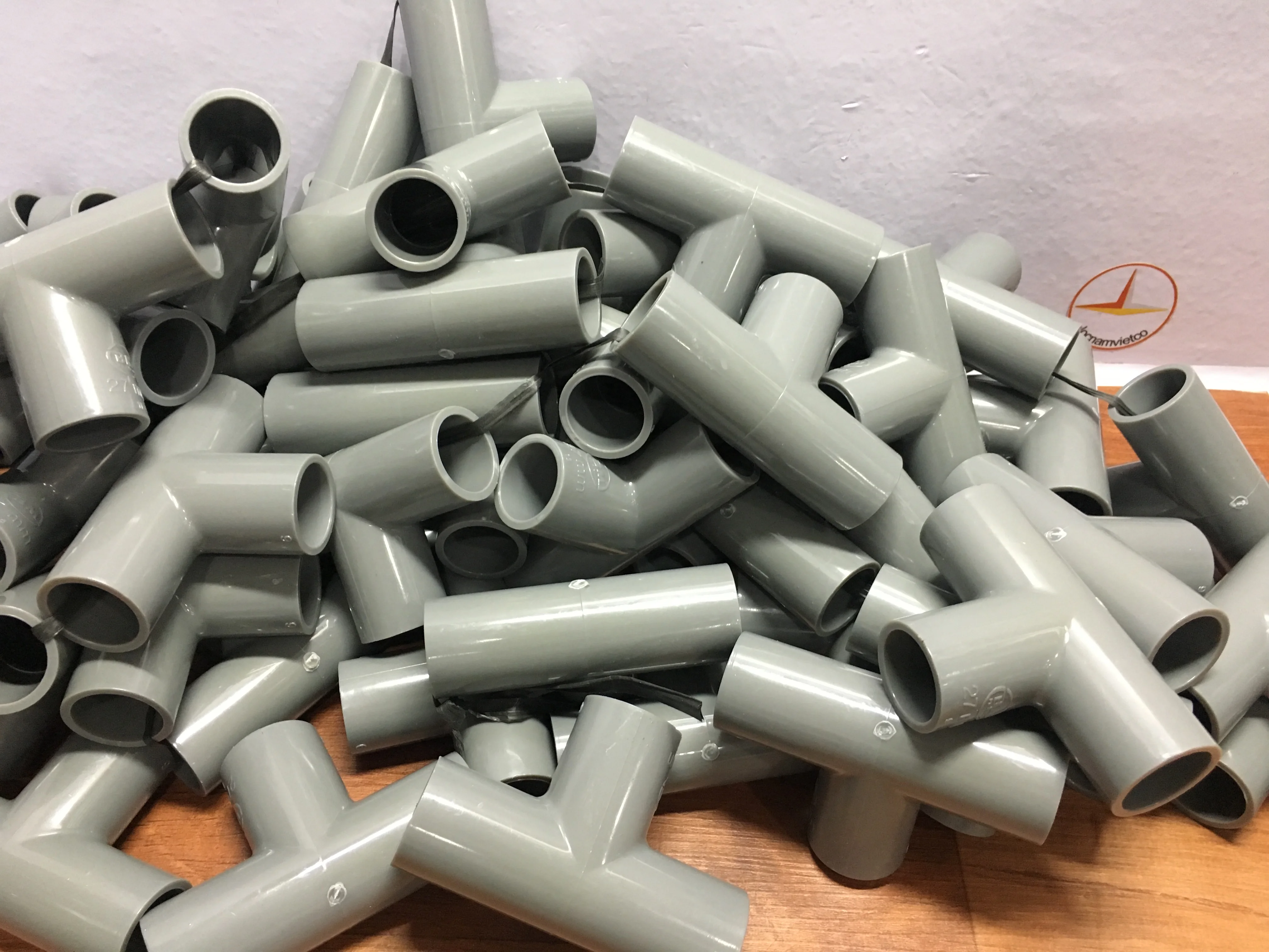 
90 o Tee PVC plastic BM (1/2