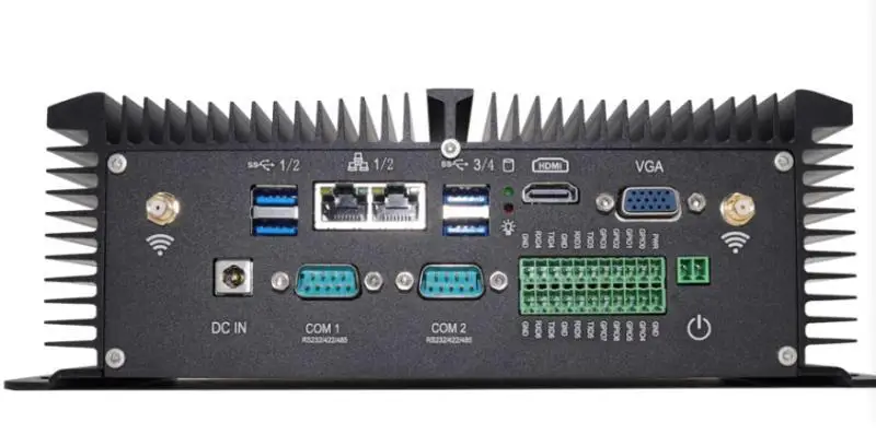 
i5 8250U Industrial Embedded Box PC 
