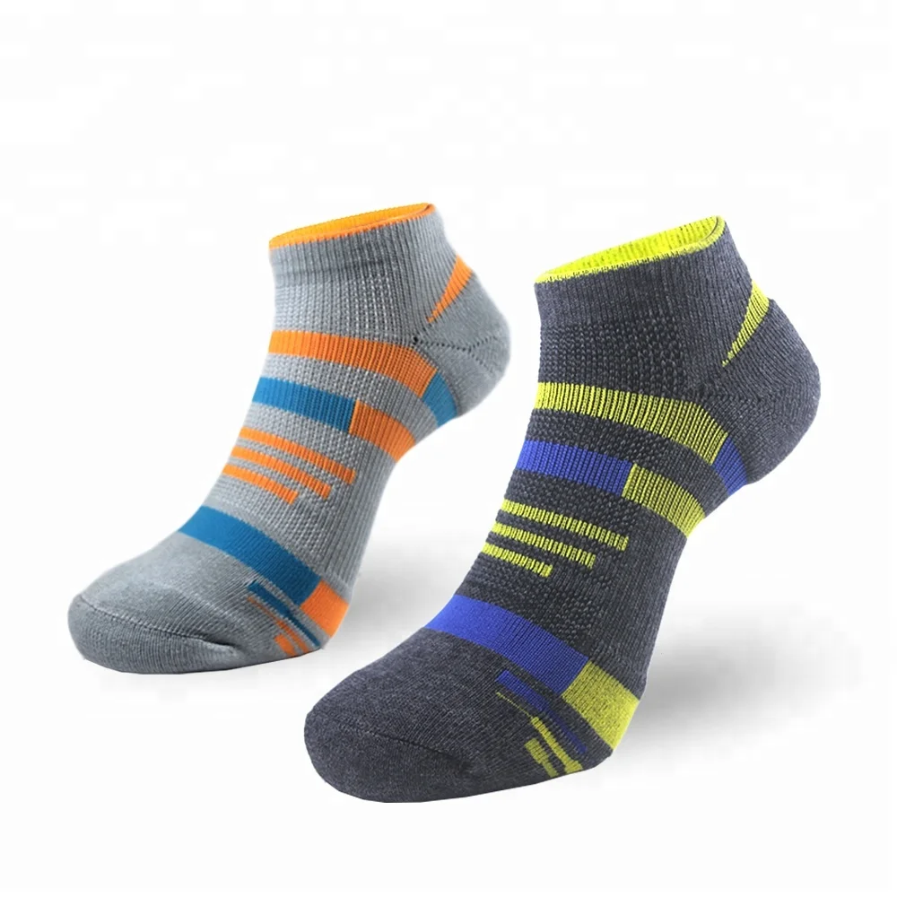Best Wholesale Customised Compression Hiking Running Ankle Socks for Sport Mens Womens