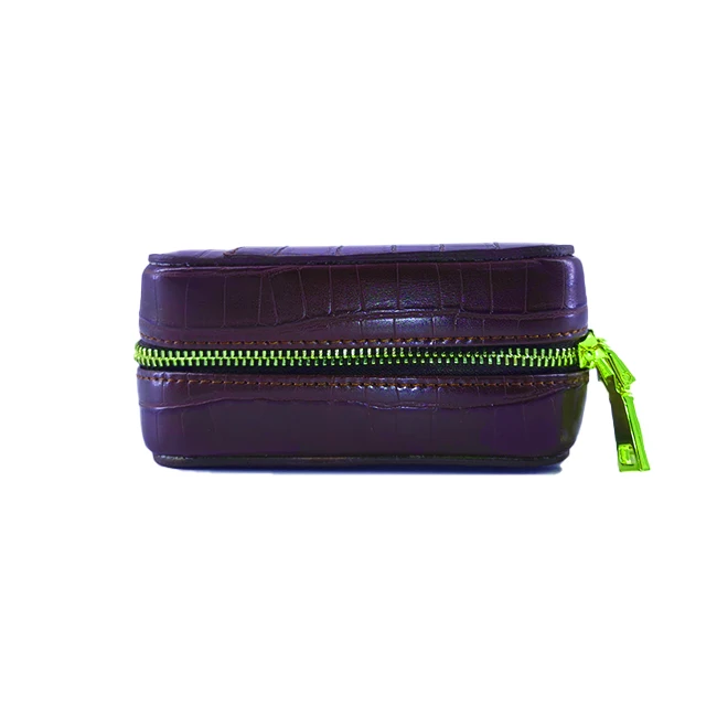 Portable cedar wood lined alligator pattern leather cigar humidor cigar box