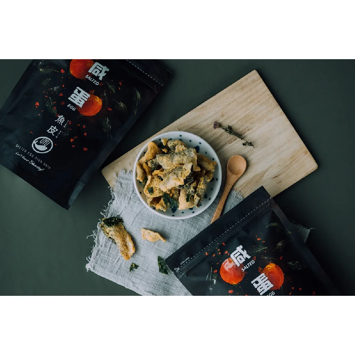 Высококачественное хрустящее соленое яйцо OYU, рыбья кожа, соленый яичный желток, хрустящая текстура 100 г, срок годности 12 месяцев, пакет, Халяль HACCP OEM