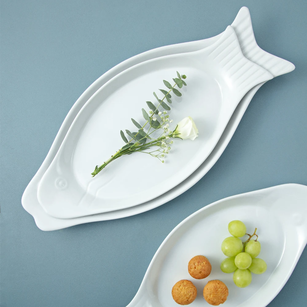 OEM Unique Fish Shape Ceramic Plate  with various sizes and customized logo wholesale for Hotel and Restaurants