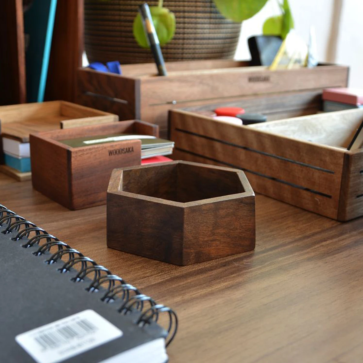 
Wooden Clip Dispenser for Home&Office Use I Arucona Walnut Paper-clip Holder - WOOD I Desk Accessories 