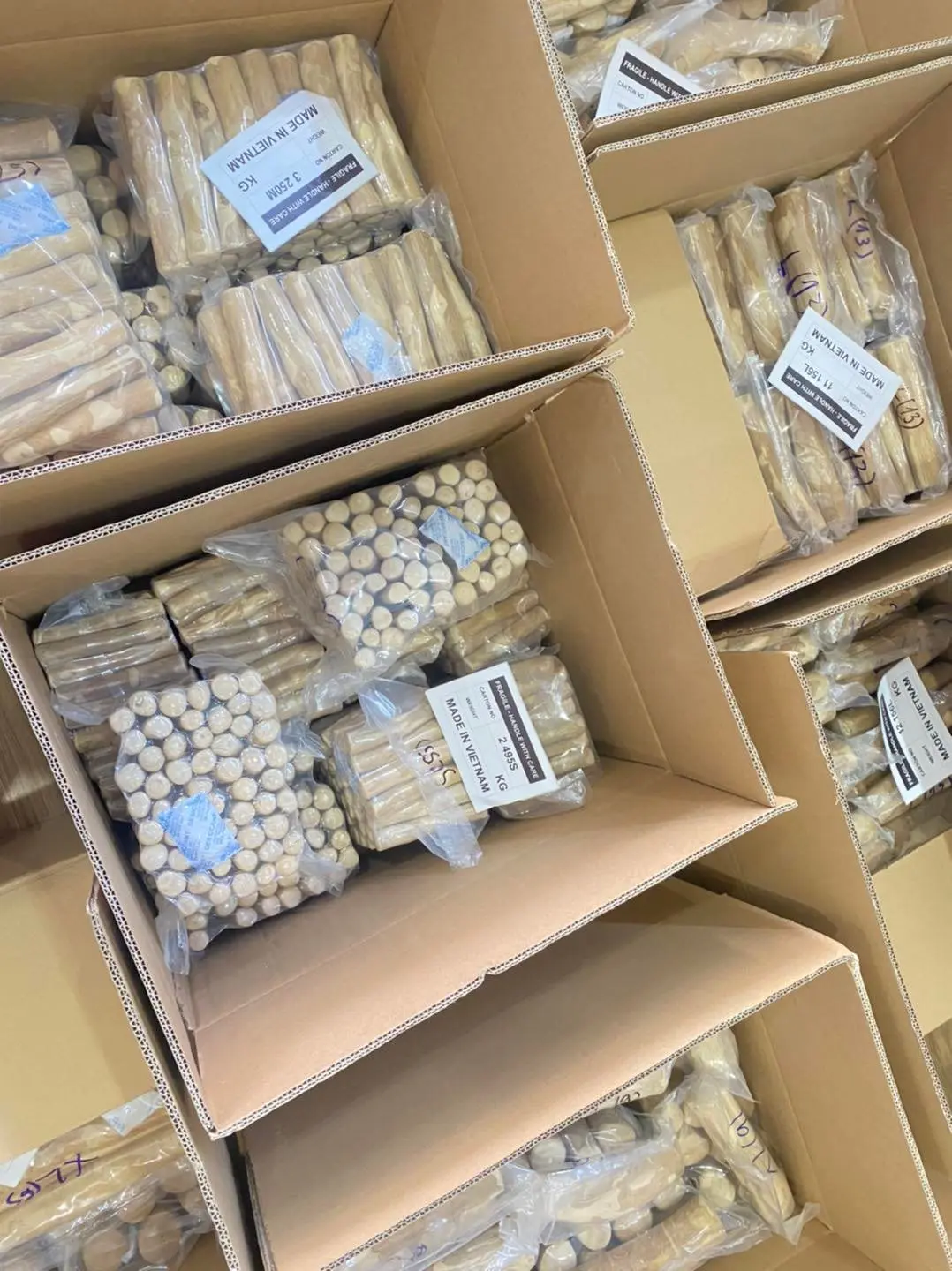 Best Wood Chewable Stick Coffee Tree Wood Small/Toy For Your Pet Wood Chew Toy/ Mr.Leo +84 965 467 267