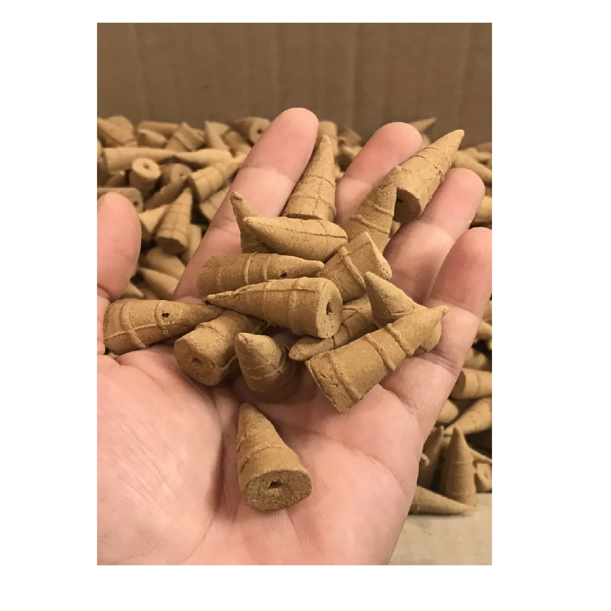 Indoor naturally frankincense incense Fortune and Blessing from Vietnam Freshen air aroma Type Cone scent