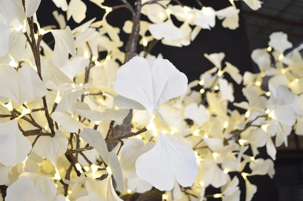 Outdoor white Ginkgo leaf led tree light for weddings decoration