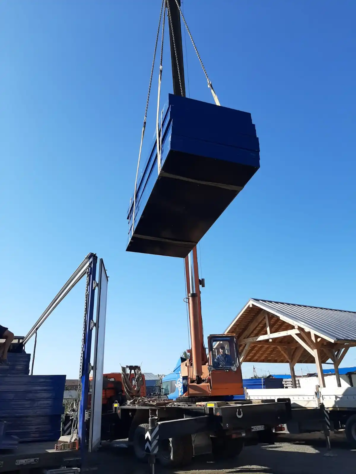 Formwork panel linear steel shields for wall formwork